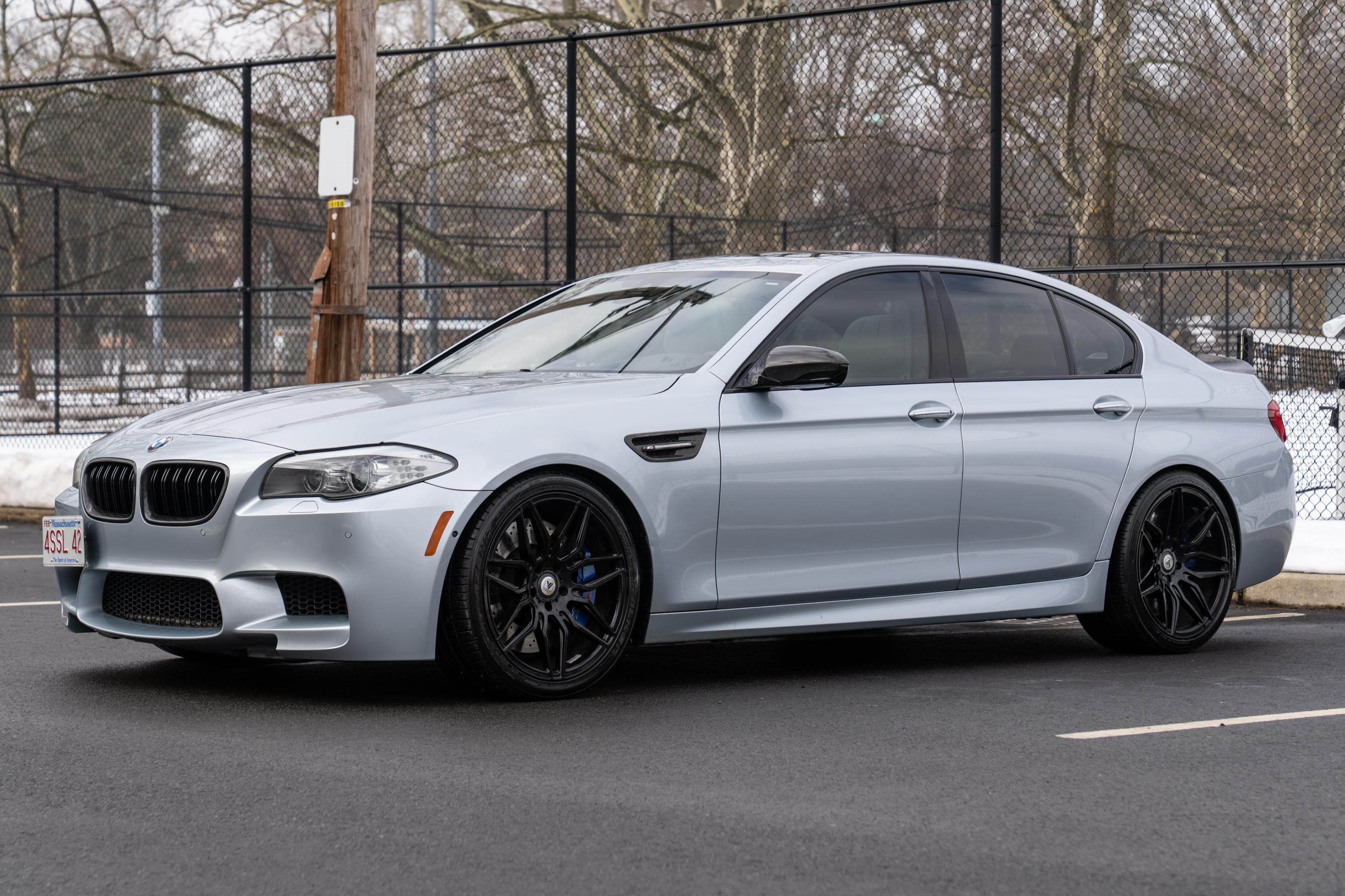 2013 BMW F10 M5 sold for $19,250