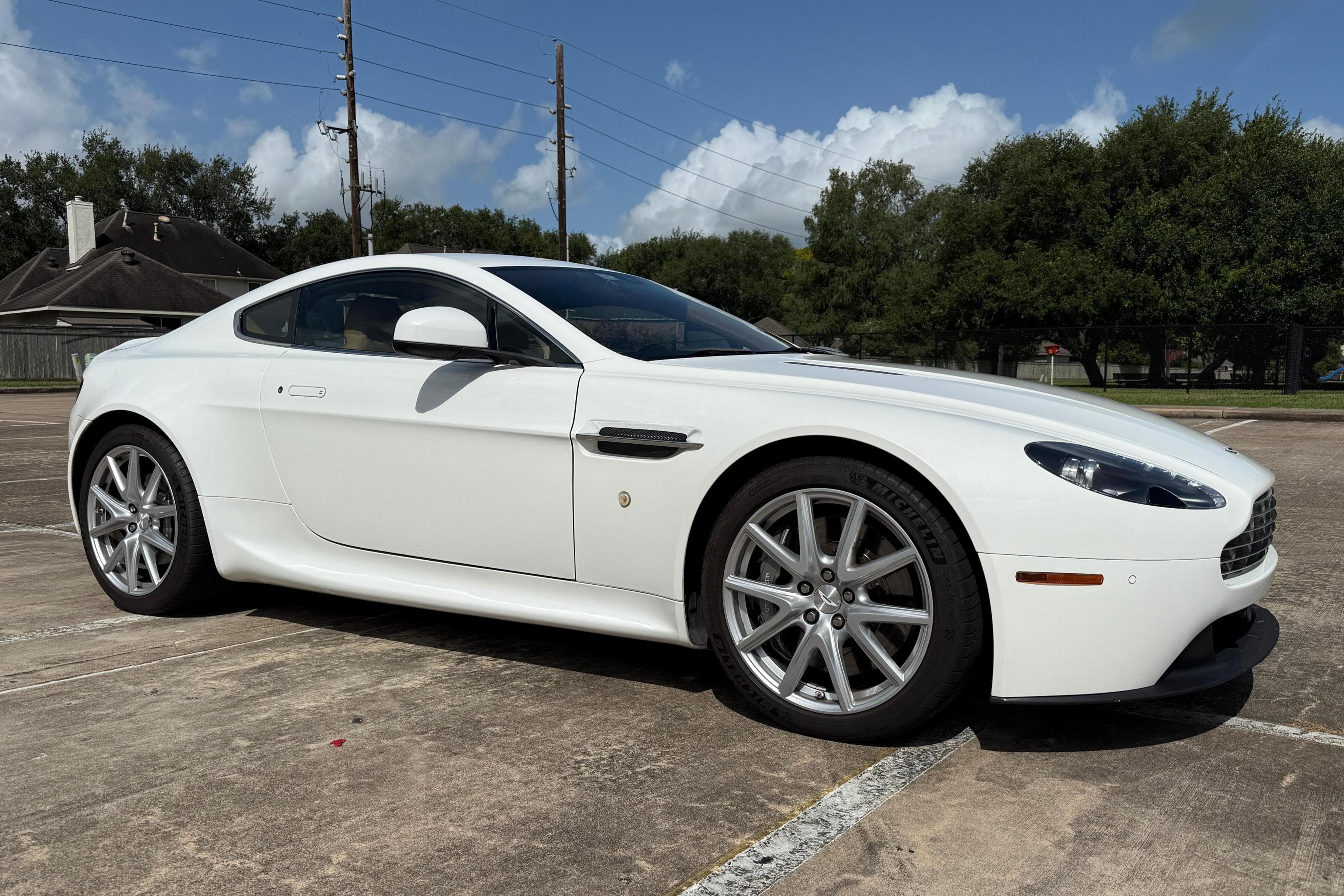 2013 Aston Martin Vantage sold for $35,555