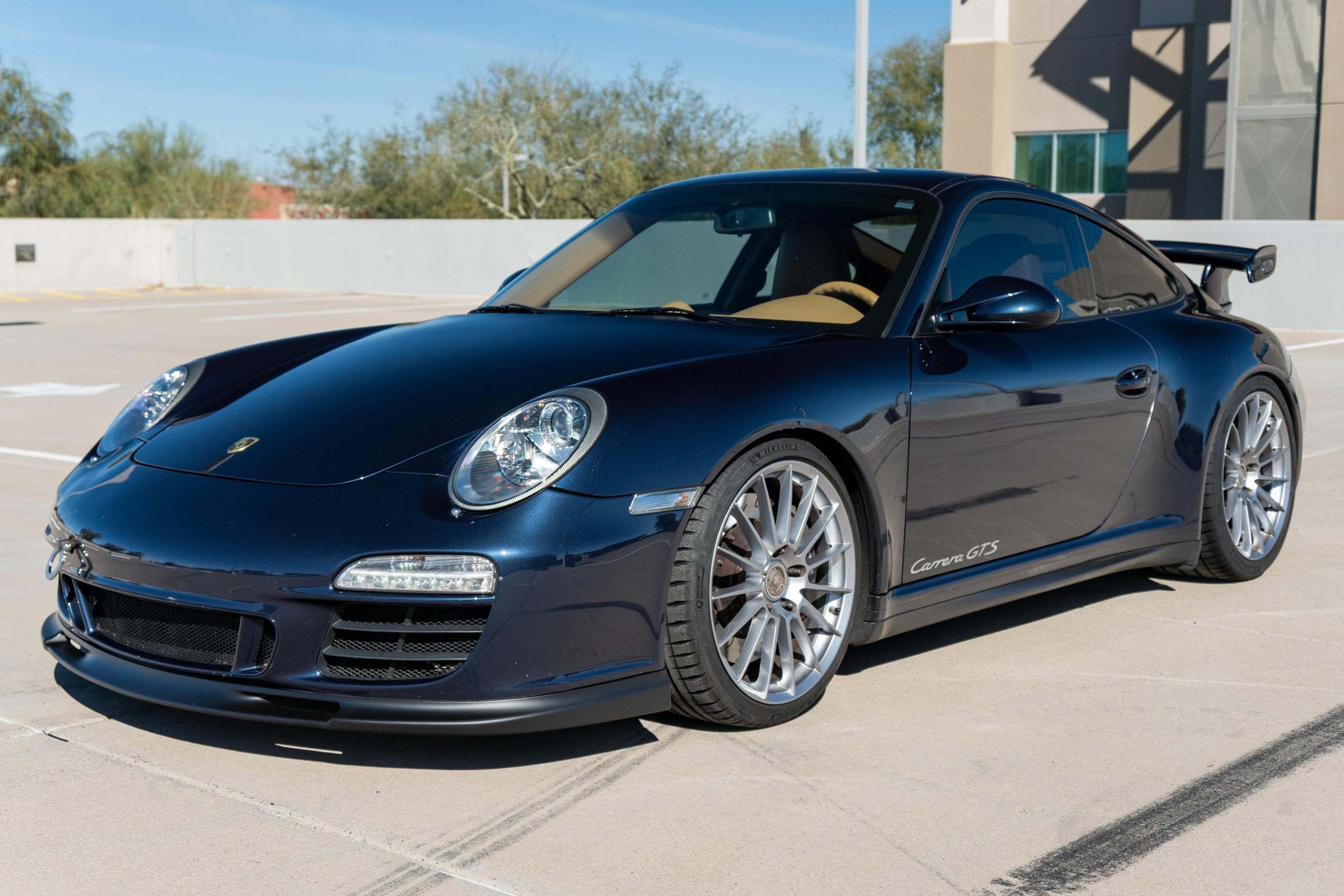 2012 Porsche 997 911 sold for $72,500