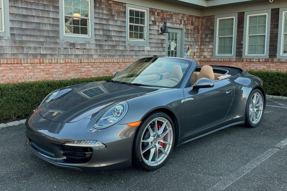 2014 Porsche 991 911 Carrera 4S sold for $77,500