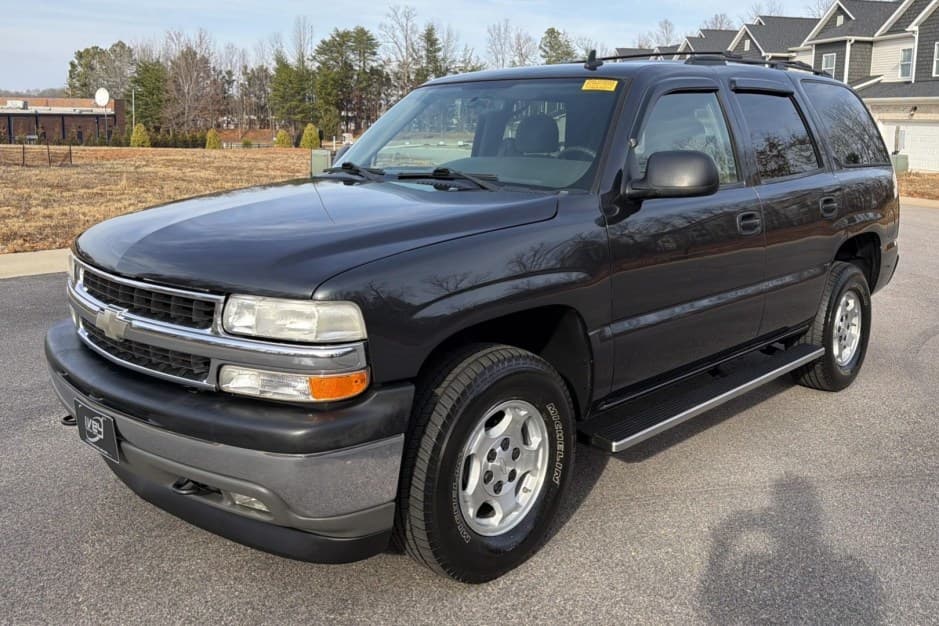 2006 Chevrolet Tahoe GMT800 sold for $9,600