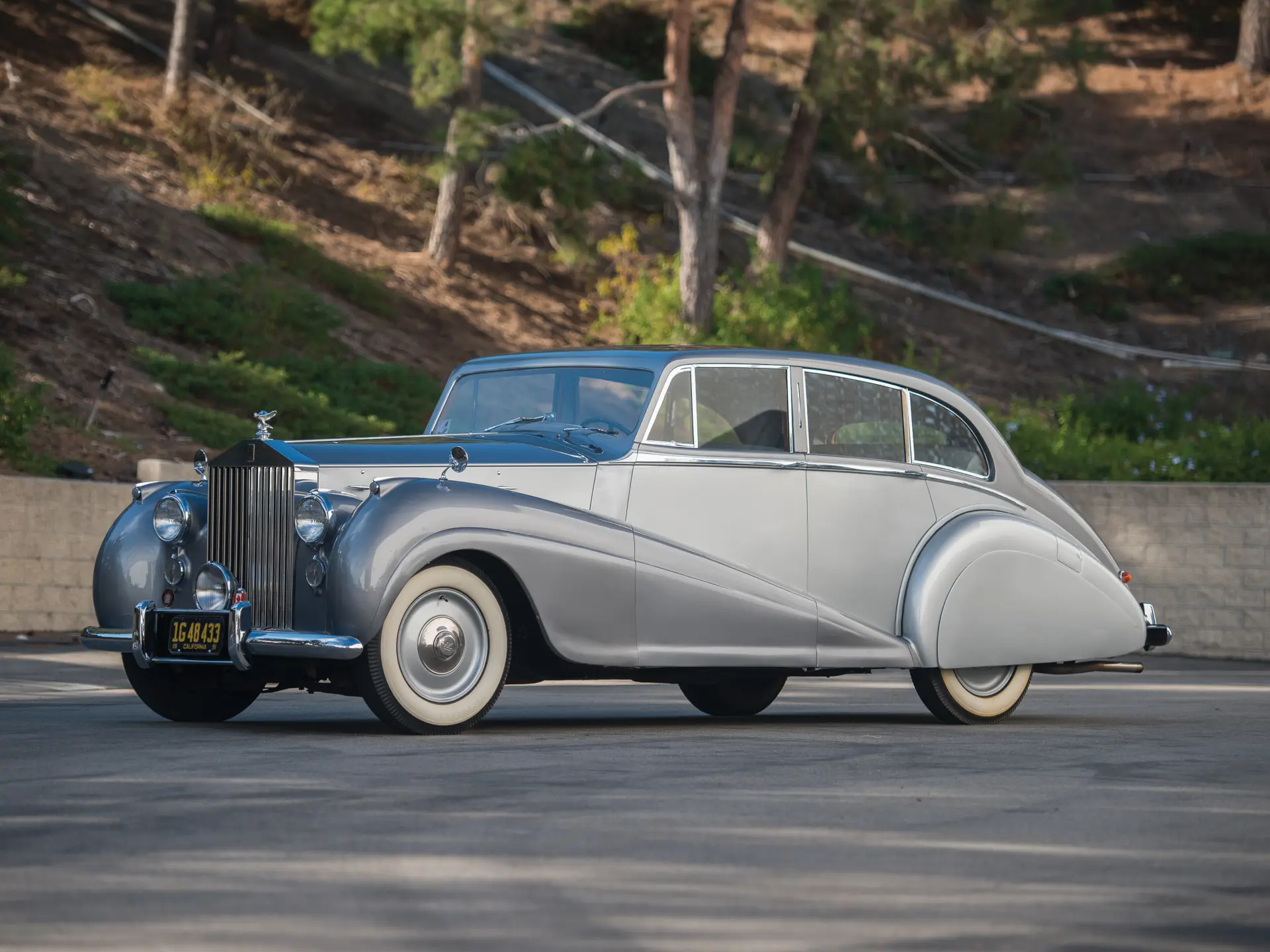 1951 Rolls-Royce Silver Wraith Saloon sold for $56,000