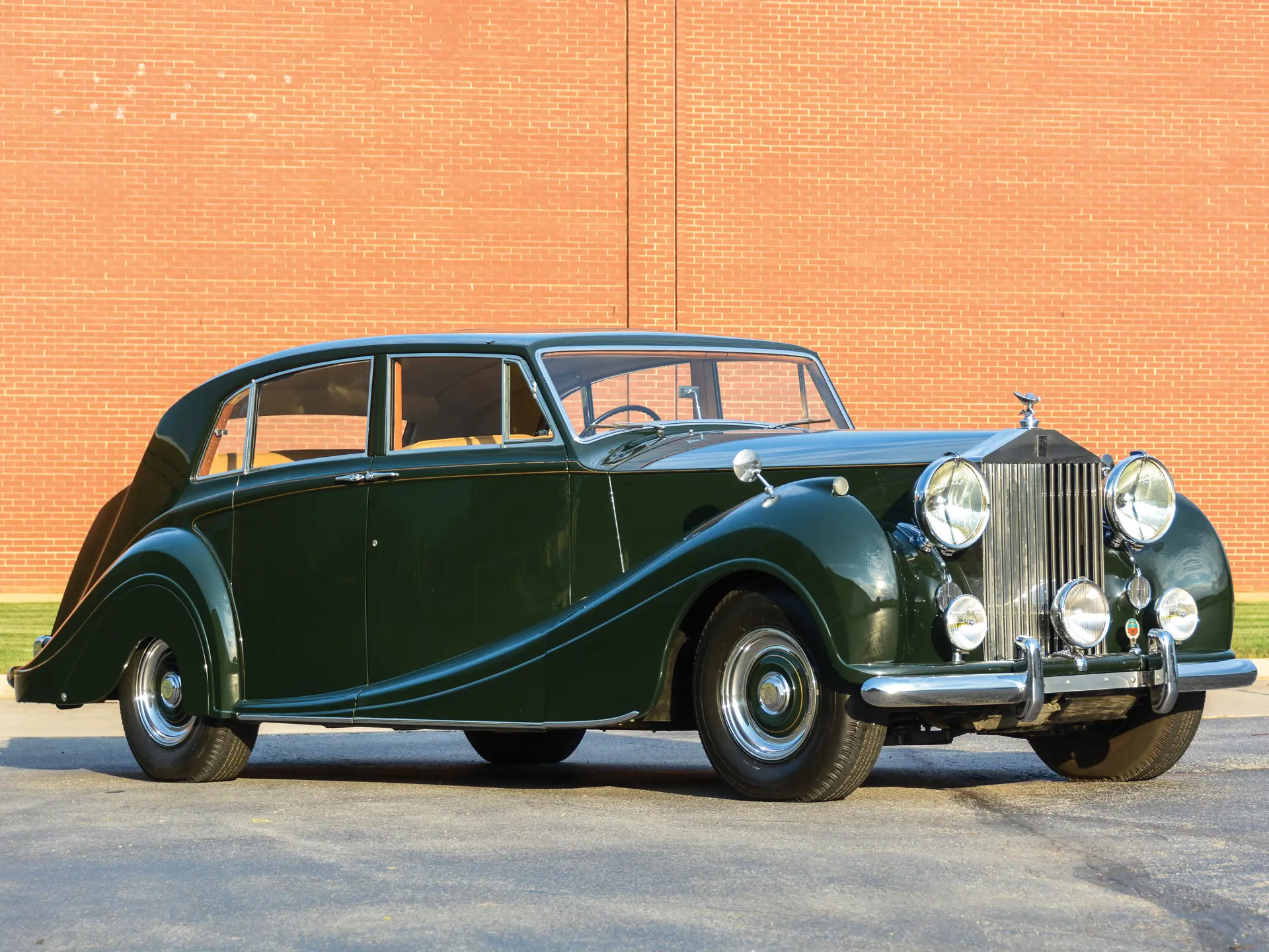 1954 Rolls-Royce Silver Wraith 'Phantom IV' Saloon sold for $88,000
