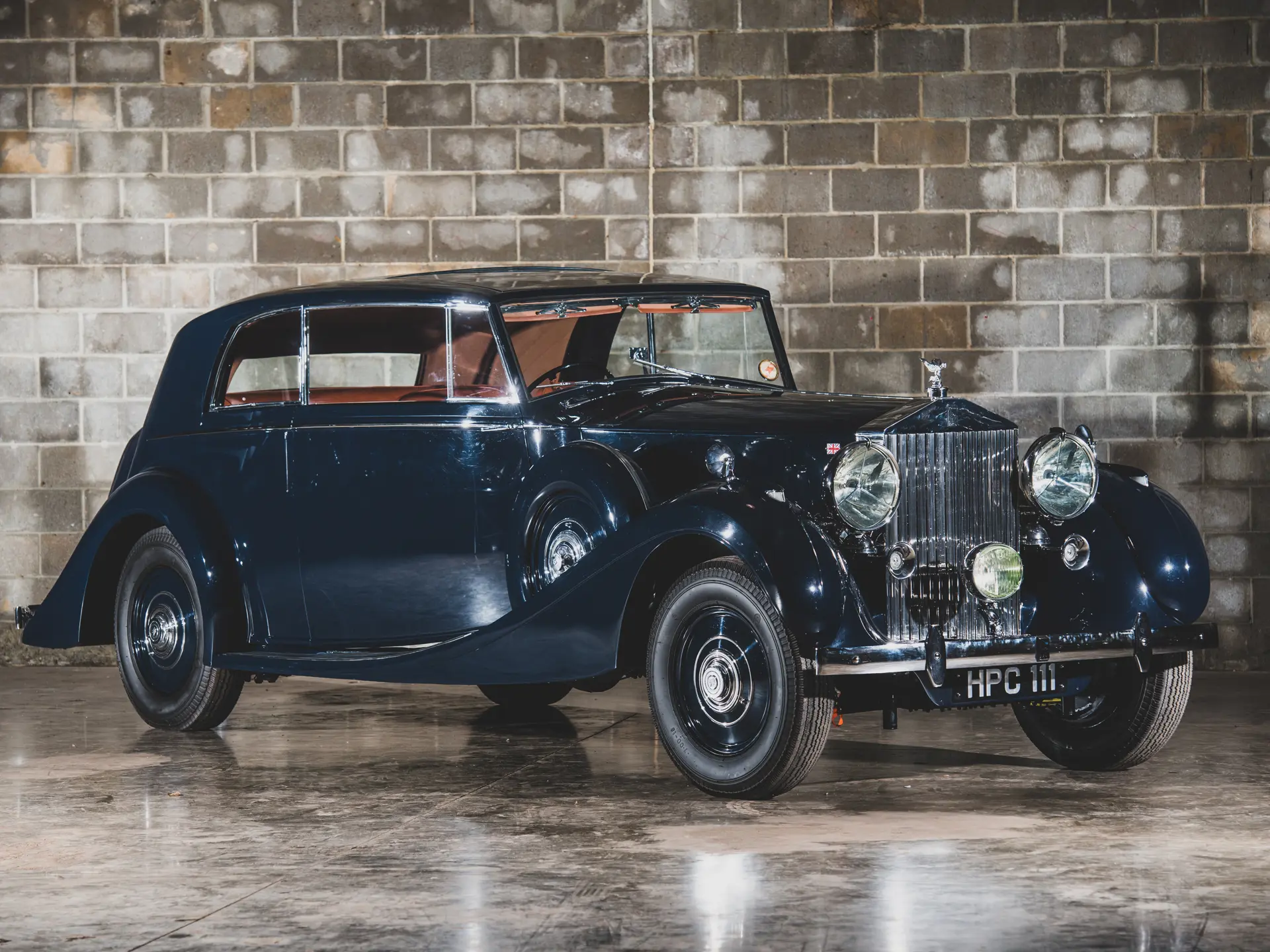 1938 Rolls-Royce Phantom III 'Parallel Door' Saloon Coupe sold for $423,000