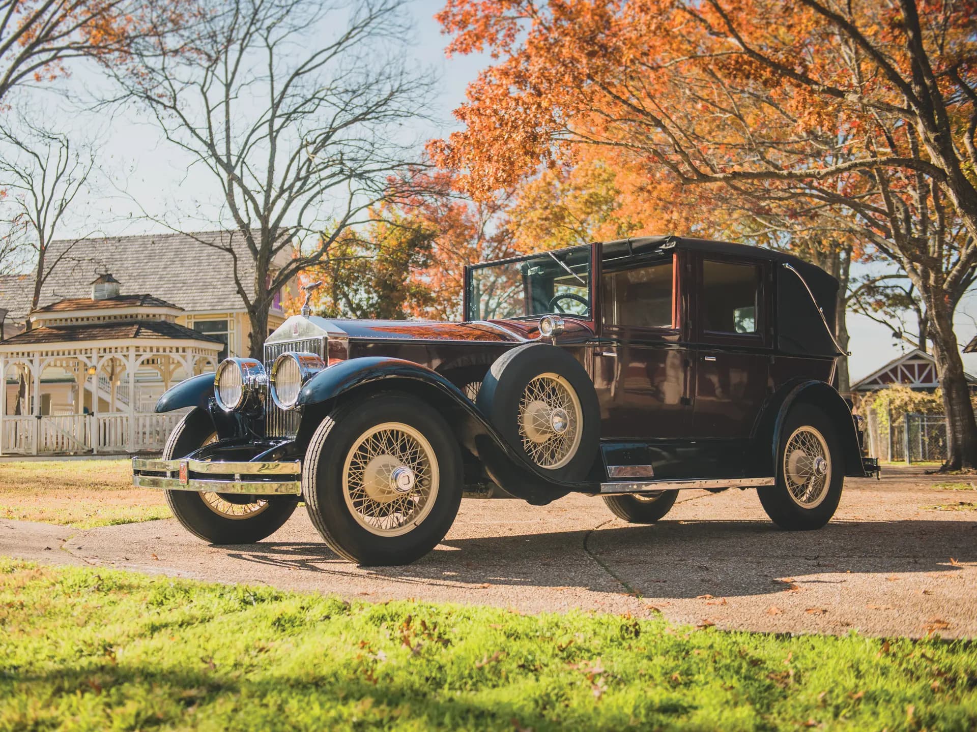 1928 Rolls-Royce Phantom I St. Stephen Town Car Landaulette sold for $78,400
