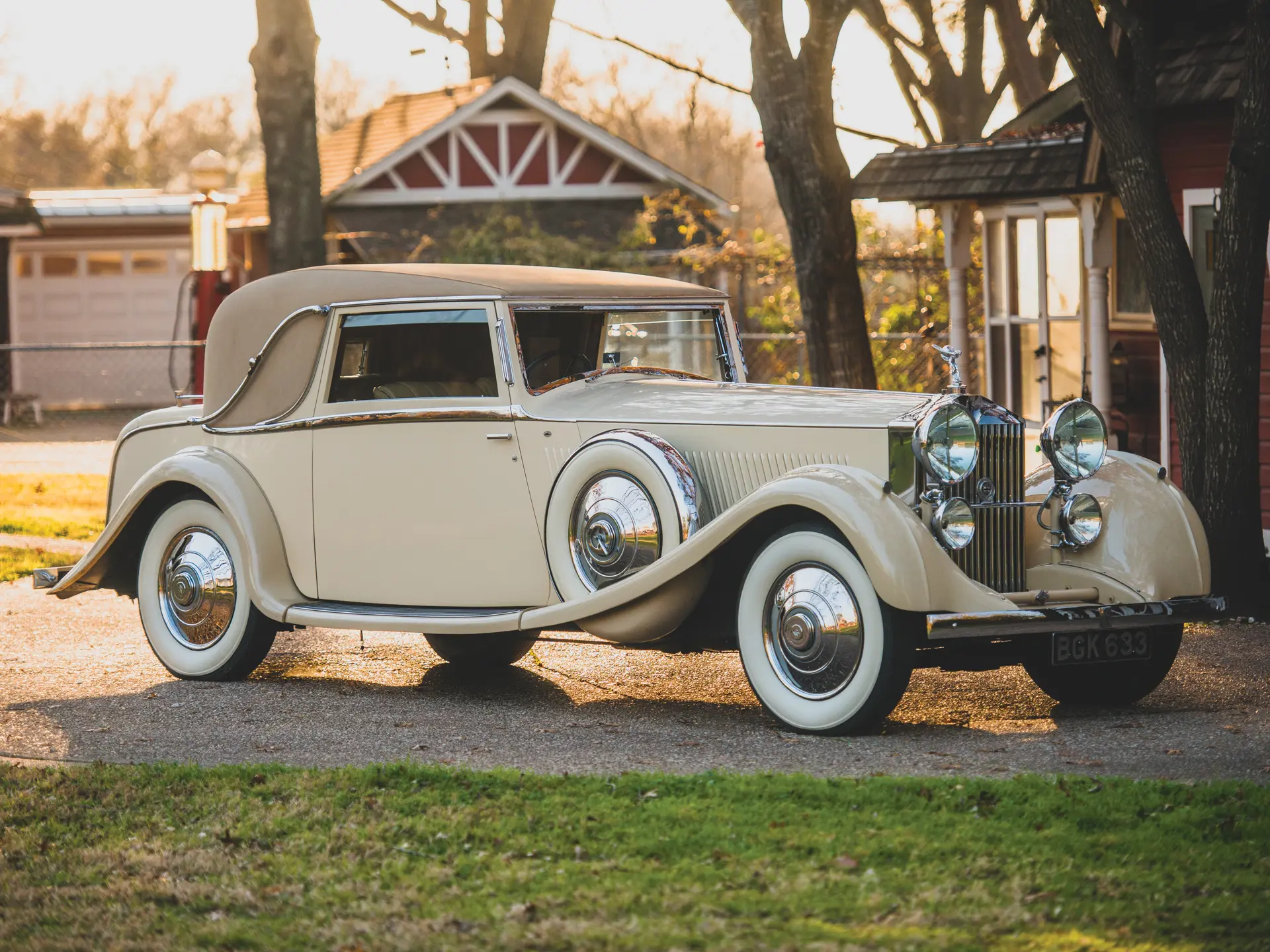 1934 Rolls-Royce Phantom II Continental Close-Coupled Saloon sold for $190,400