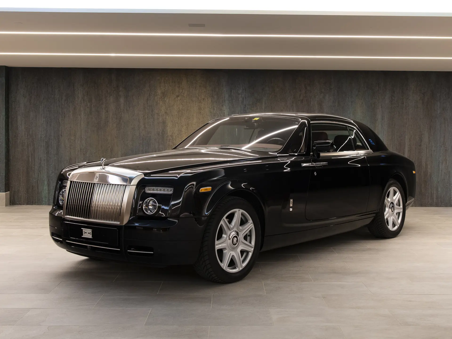 2008 Rolls-Royce Phantom Coupé sold for $195,500