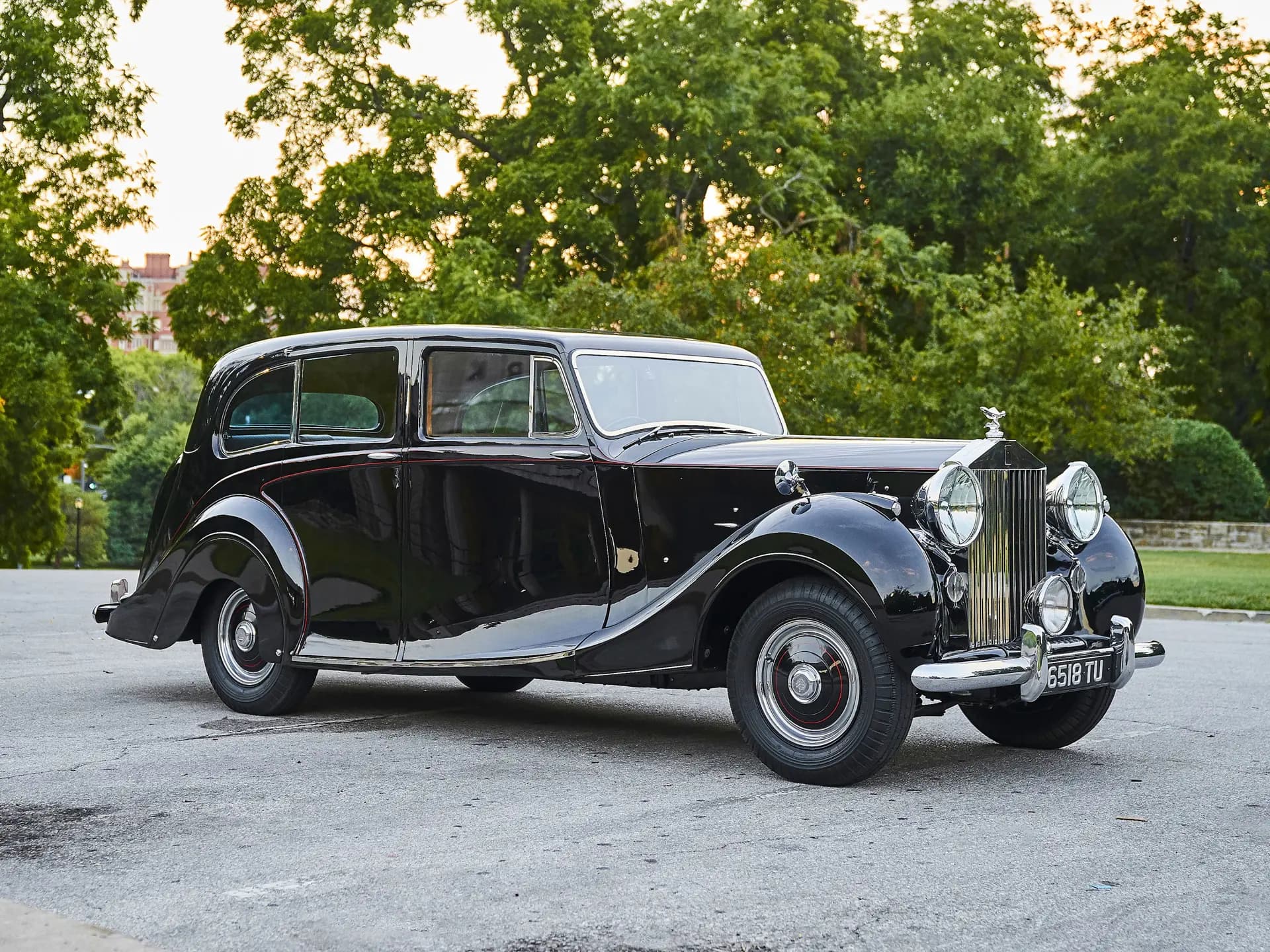 1951 Rolls-Royce Silver Wraith Seven-Passenger Limousine sold for $90,750