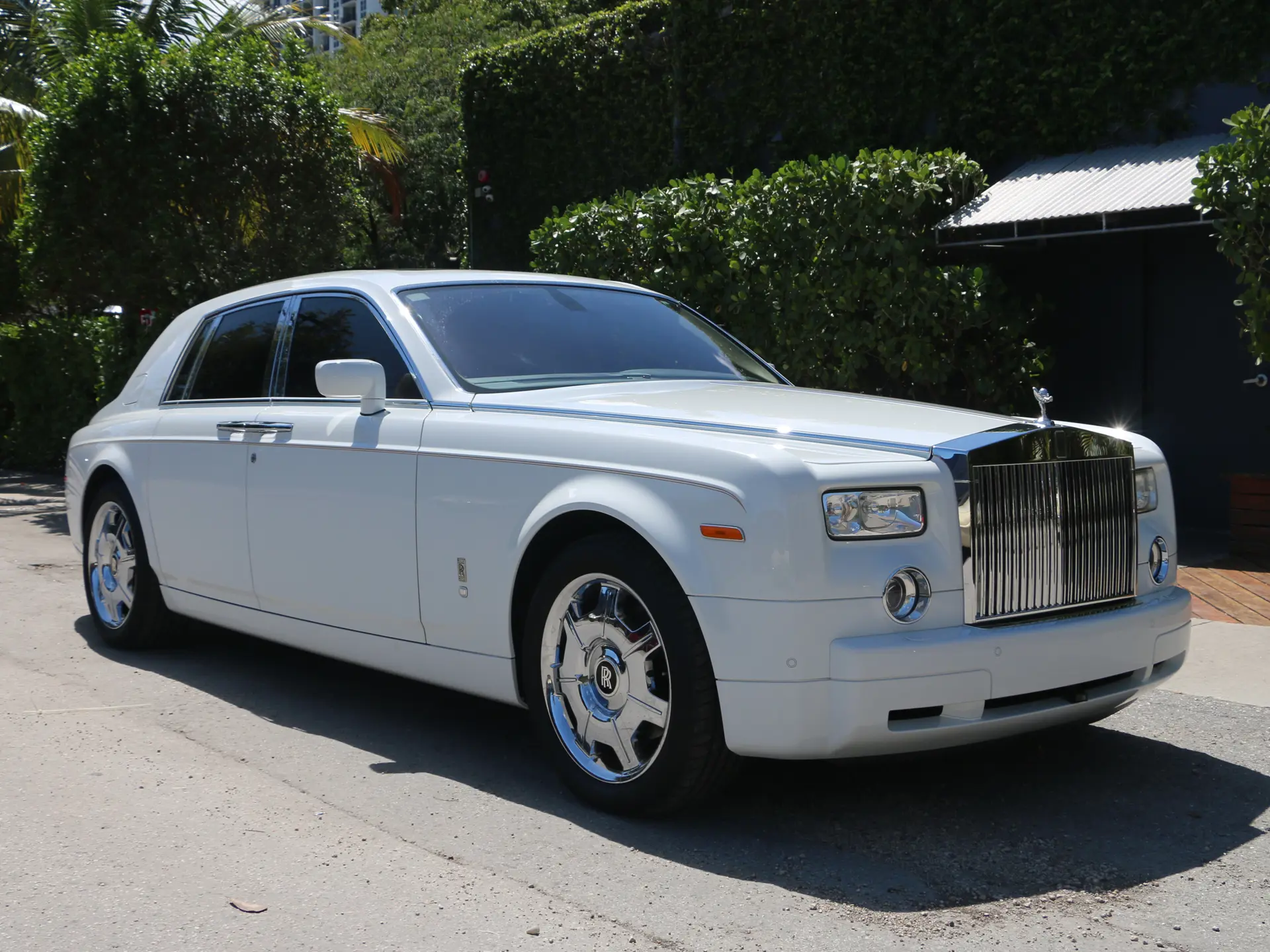 2007 Rolls-Royce Phantom sold for $123,750