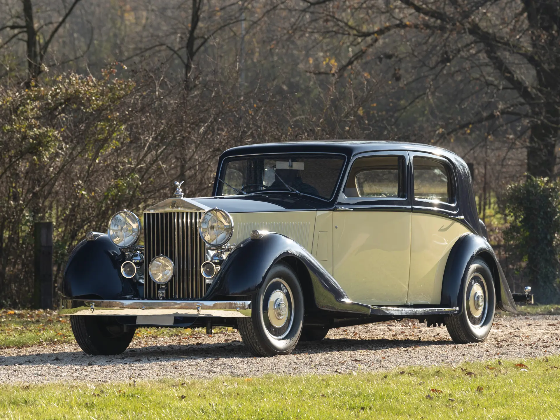 1938 Rolls-Royce Phantom III Saloon sold for €0