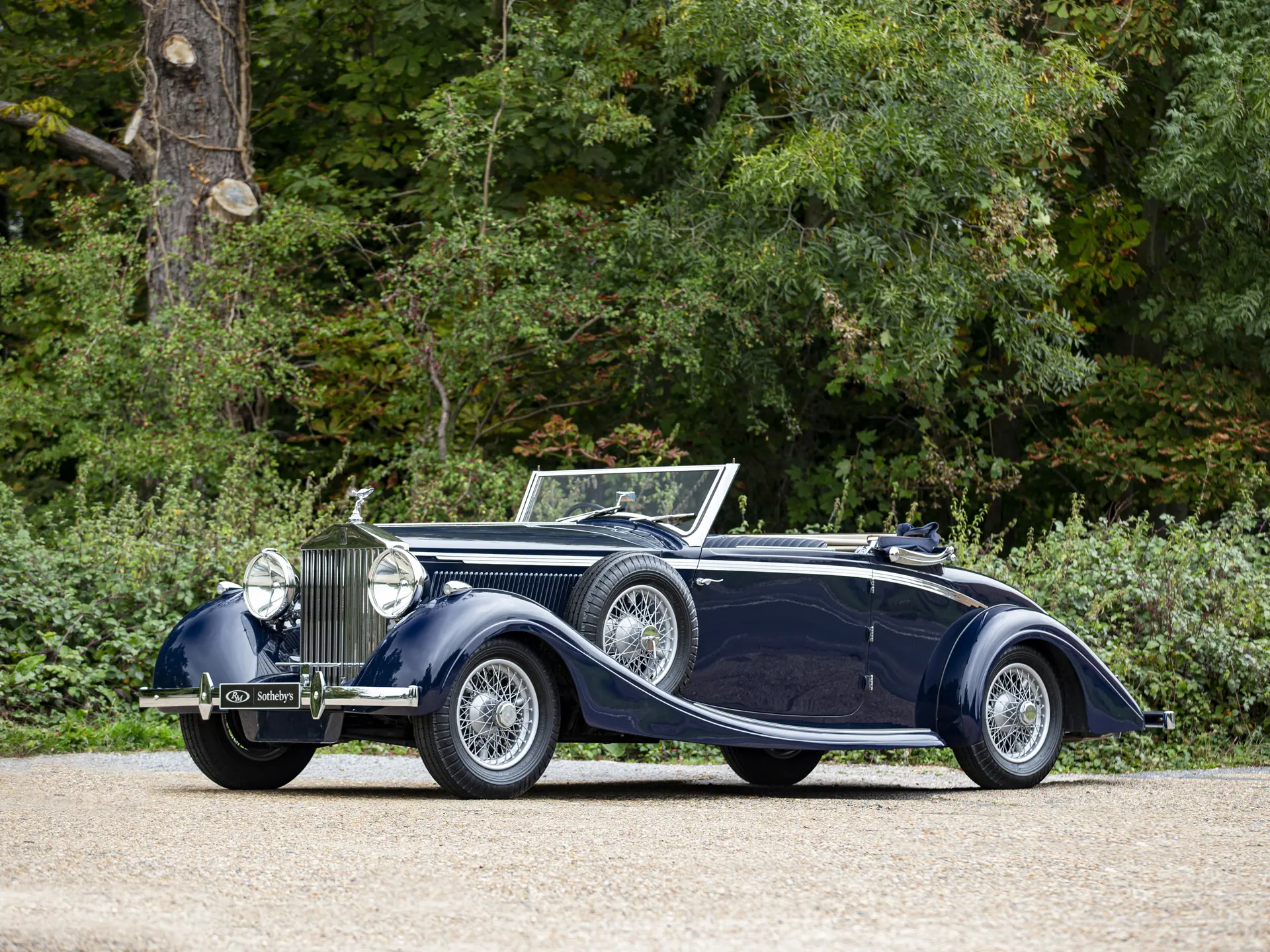 1938 Rolls-Royce Wraith Drophead Coupé sold for £120,750