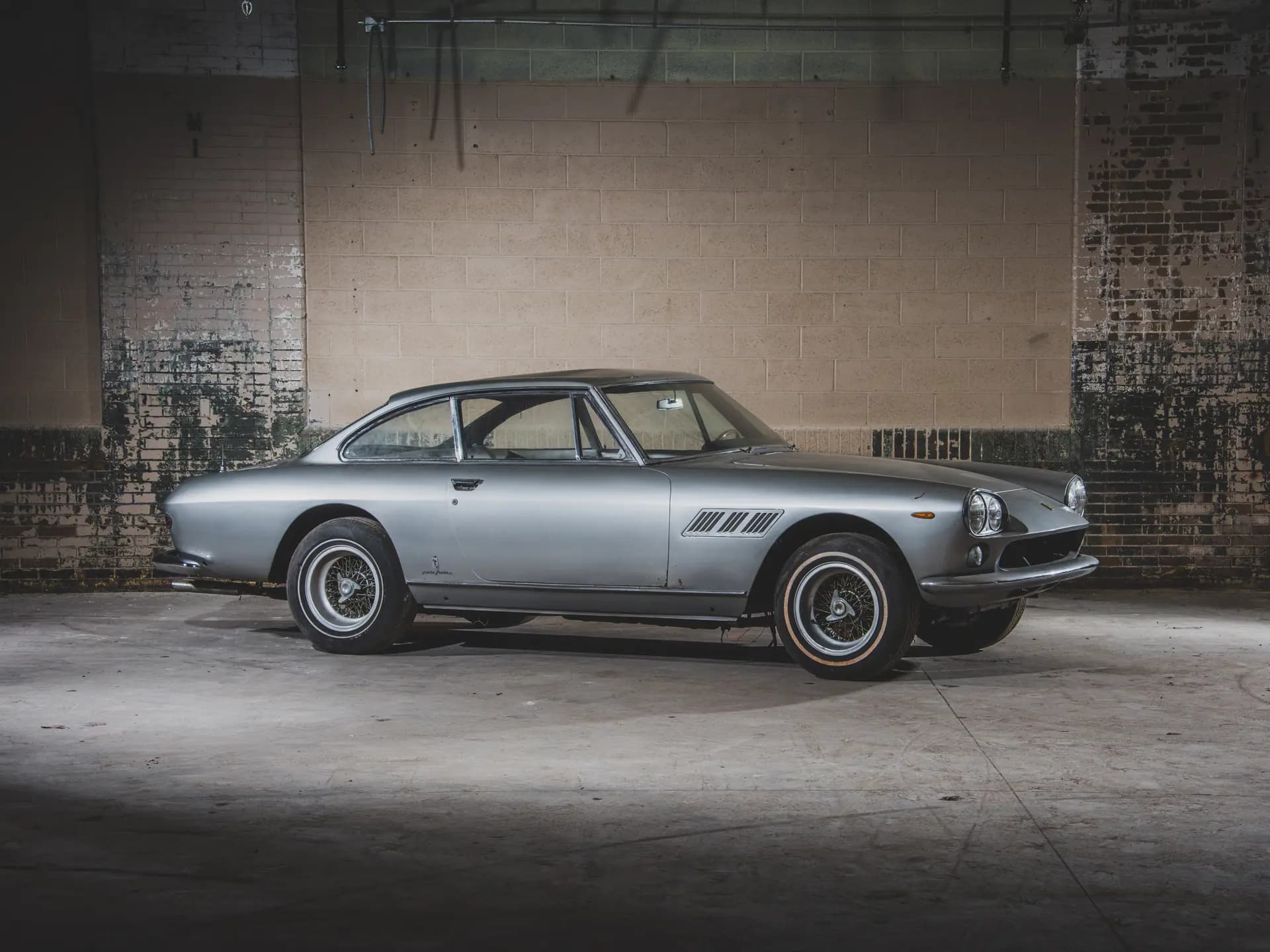 1965 Ferrari 330 GT 2+2 Series I 'Interim' sold for $98,000
