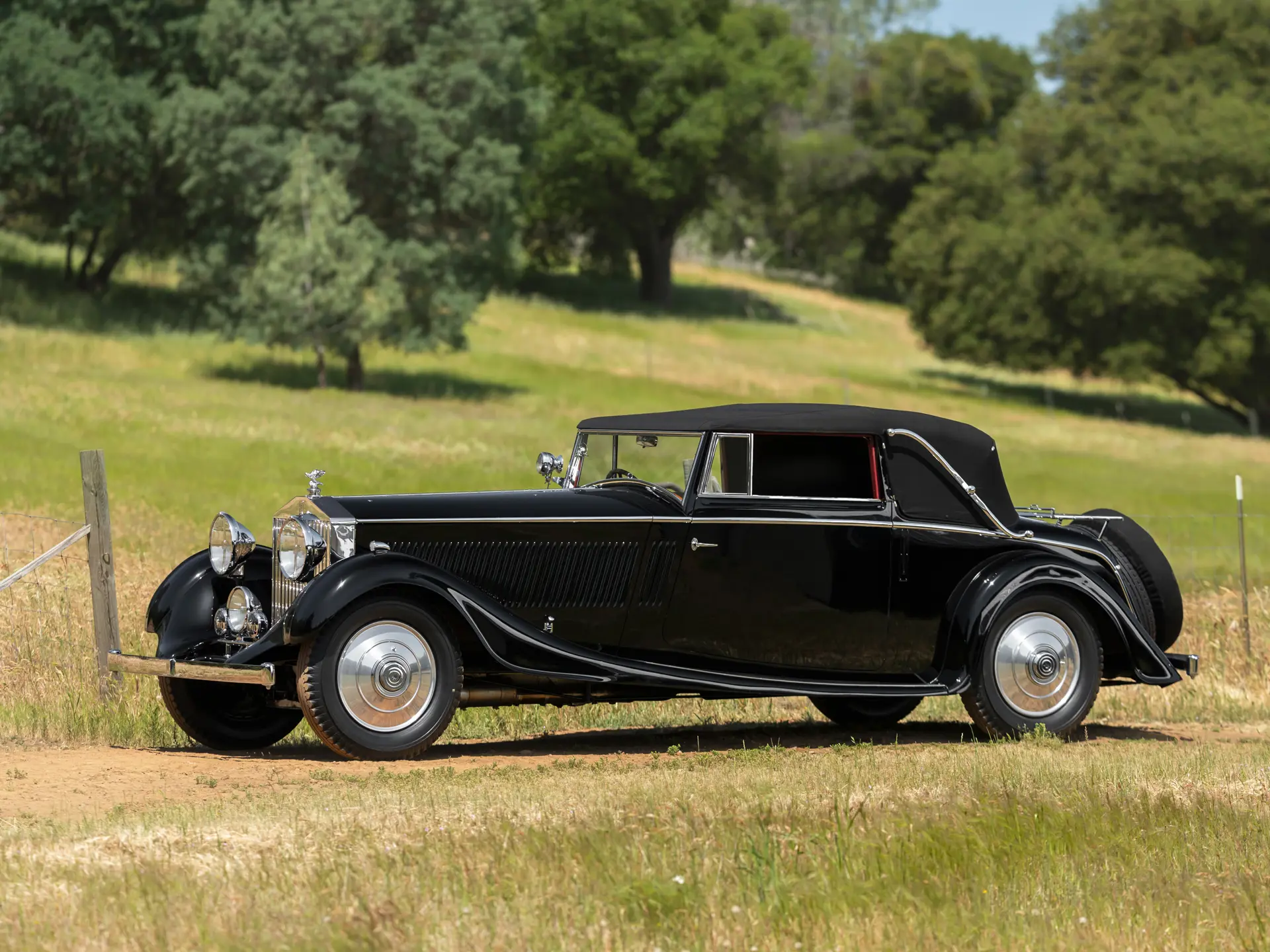 1935 Rolls-Royce Phantom II Drophead Coupe sold for $390,000