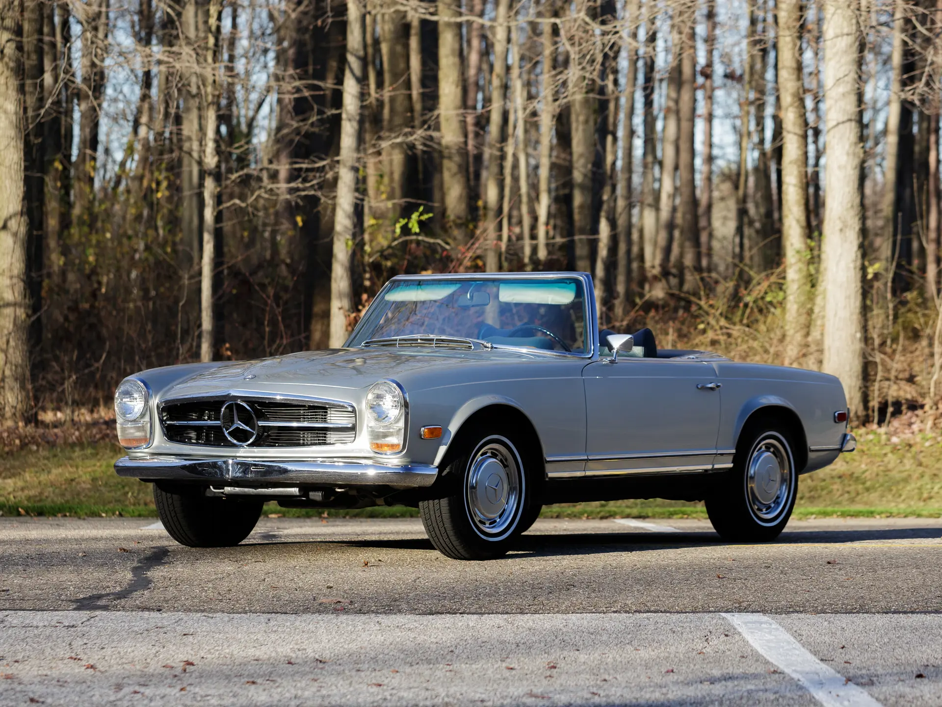 1968 Mercedes-Benz 280 SL 'Pagoda' sold for $140,000