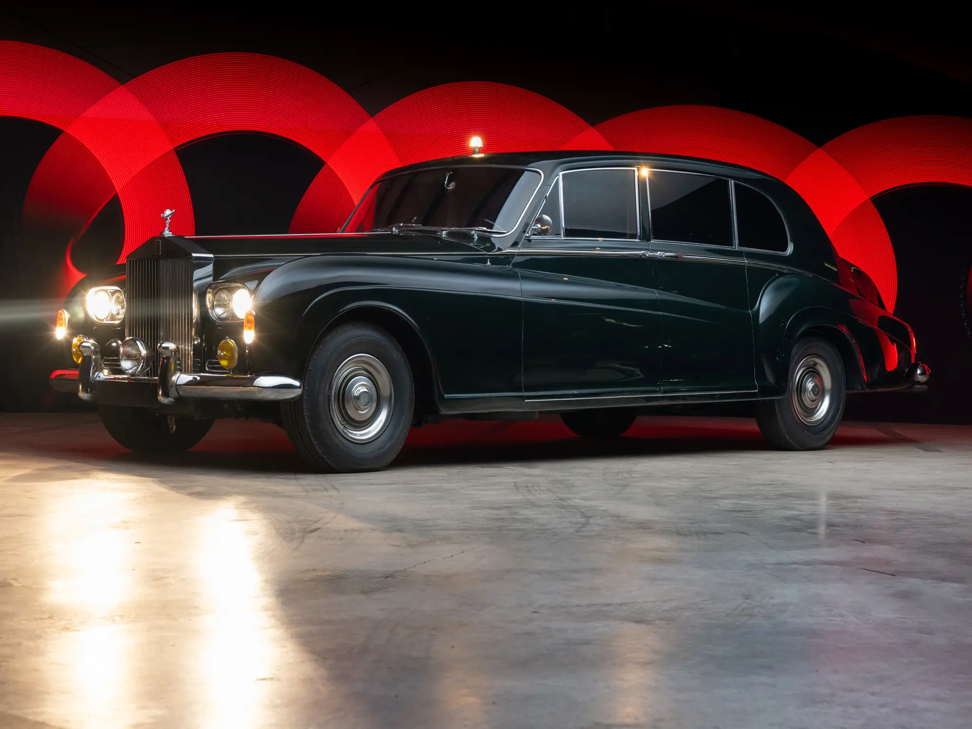 1965 Rolls-Royce Phantom V Limousine sold for $56,000