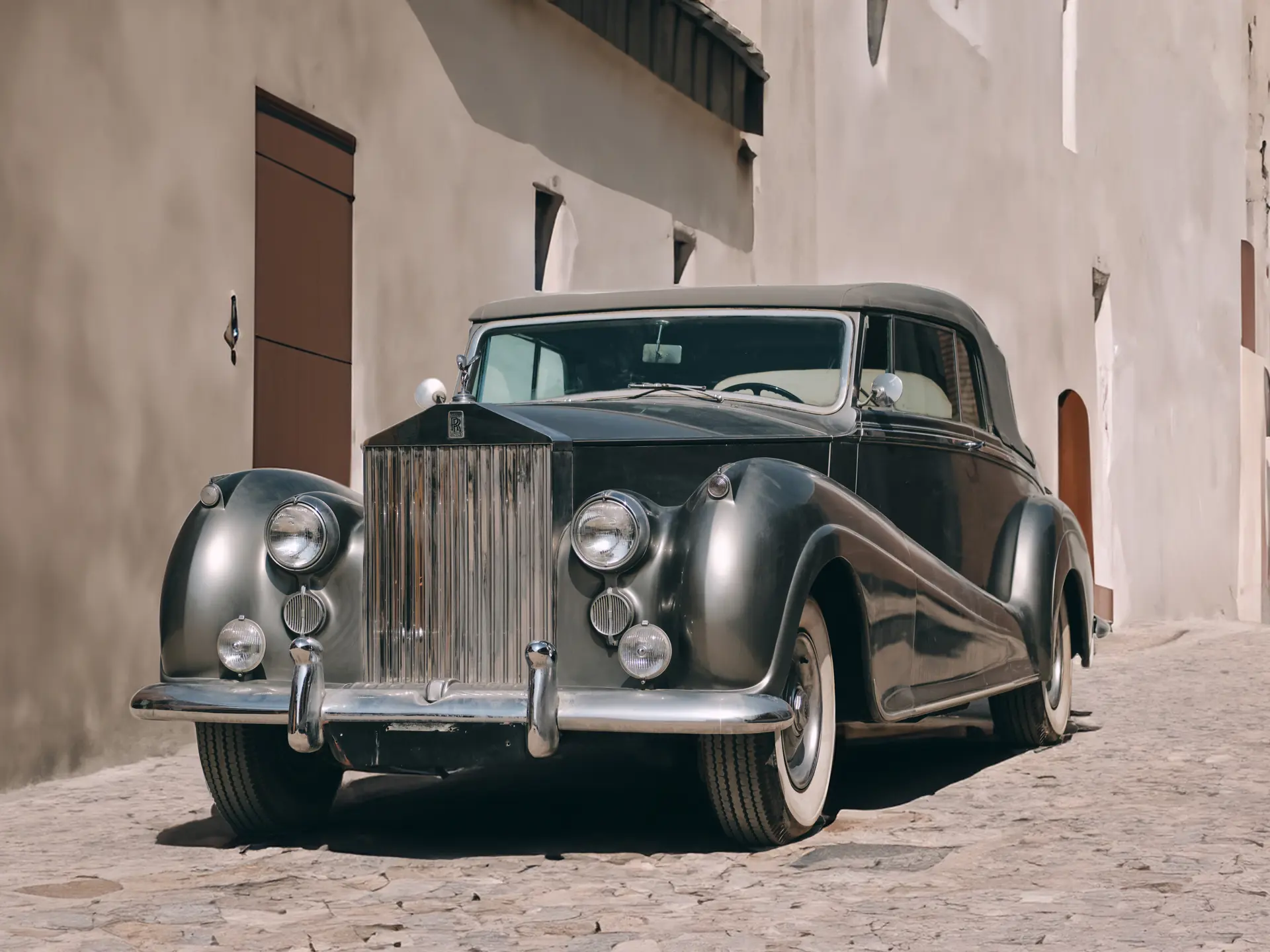 1957 Rolls-Royce Silver Wraith Drophead Coupé sold for €132,250