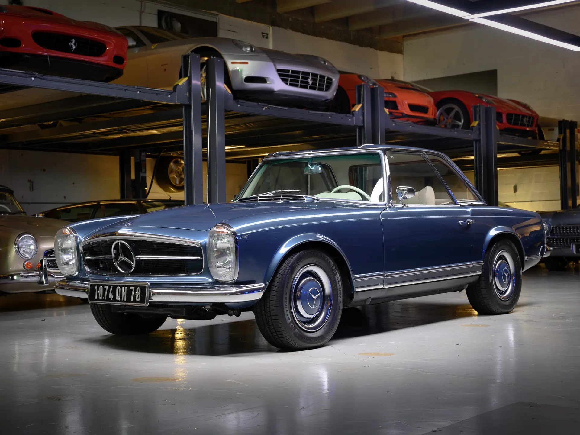 1967 Mercedes-Benz 250 SL 'Pagoda' sold for $103,600