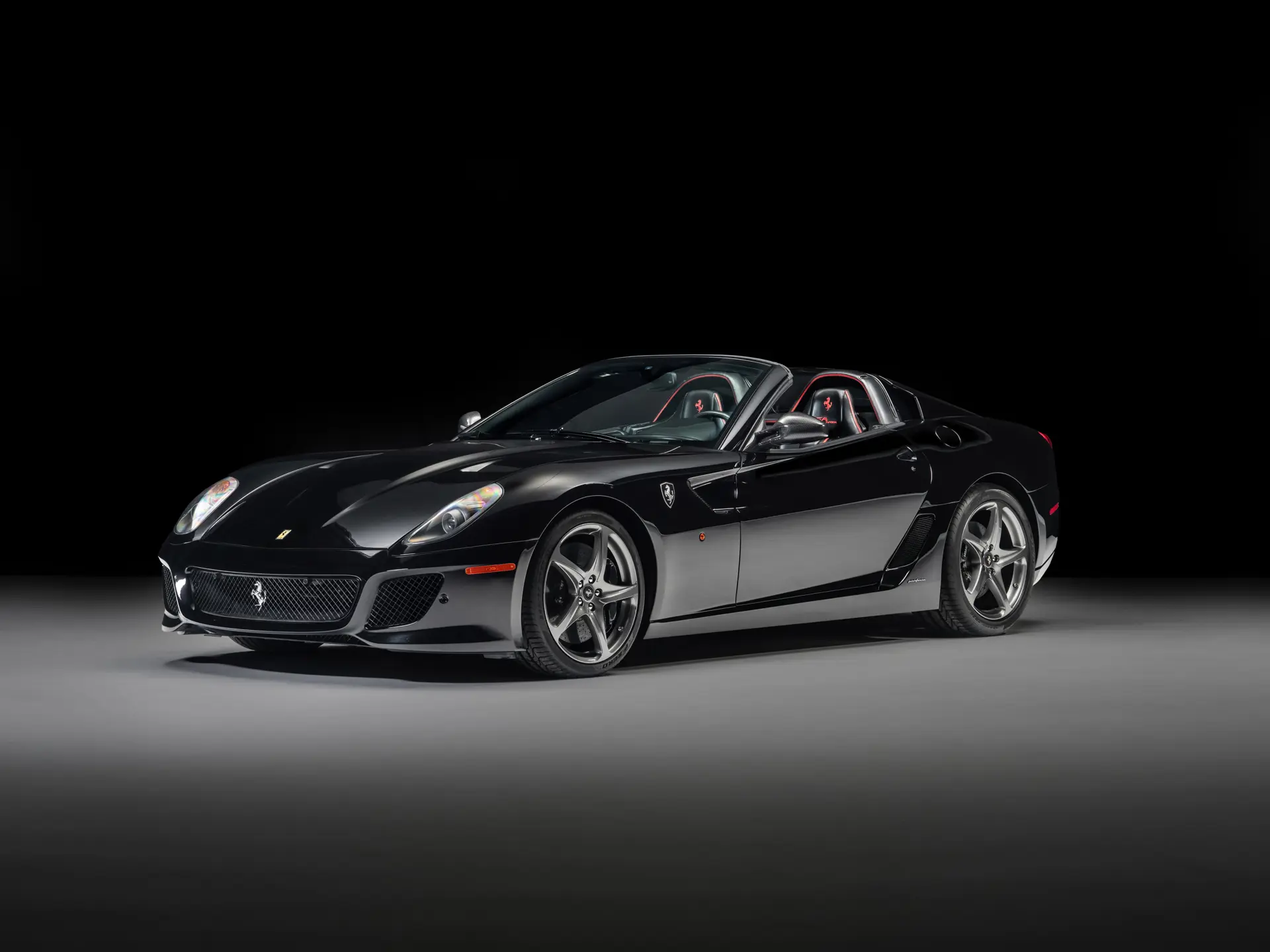 2011 Ferrari SA Aperta sold for $1,568,750