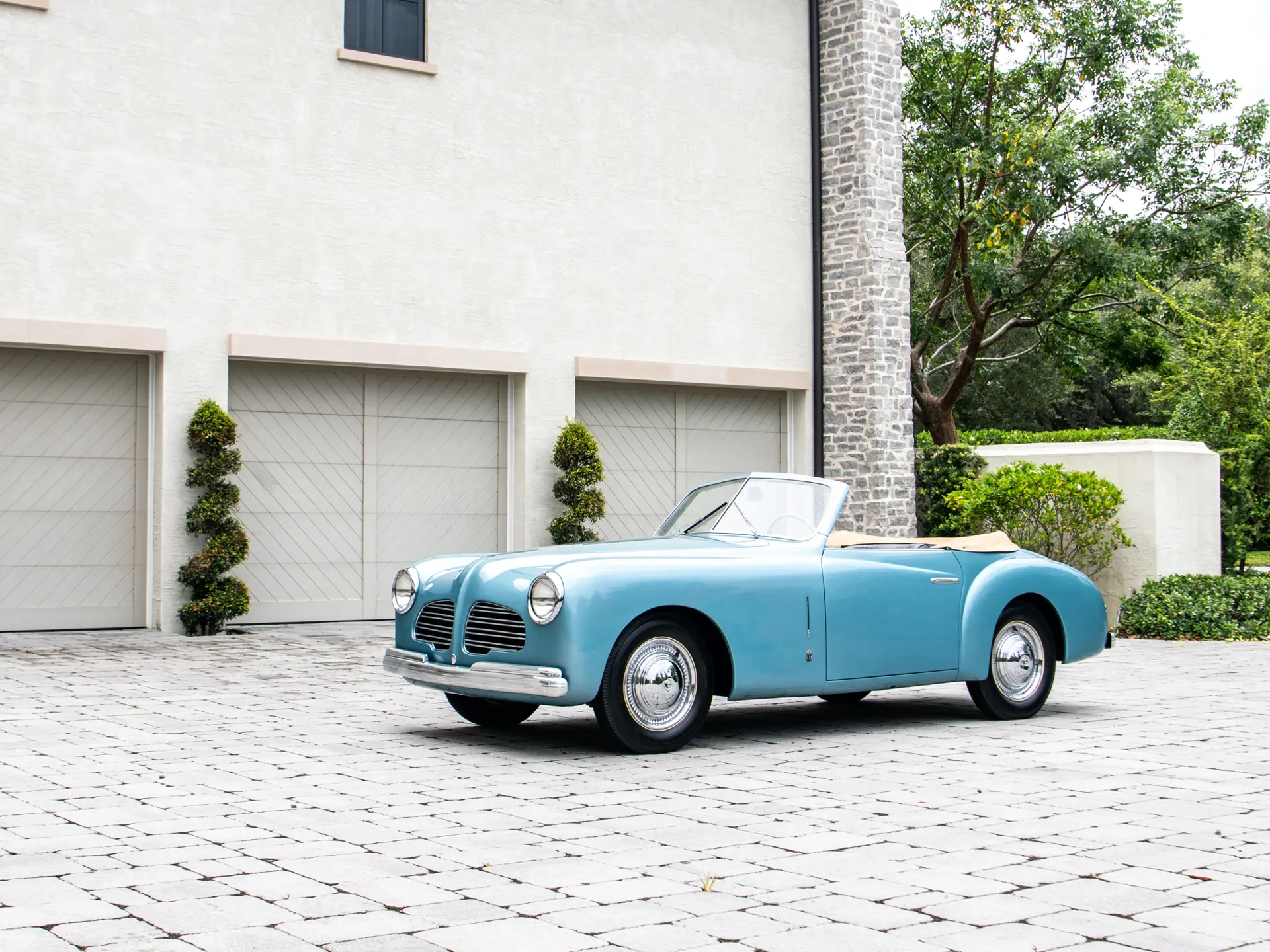 1950 Fiat 1100 Cabriolet sold for $112,000