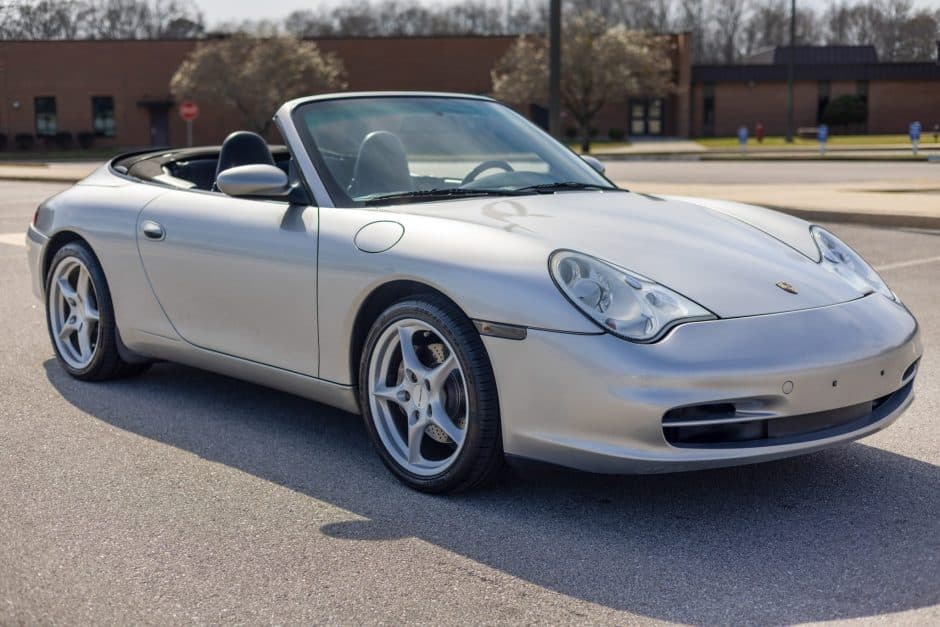 2003 Porsche 996 911 Carrera 4 sold for $29,000