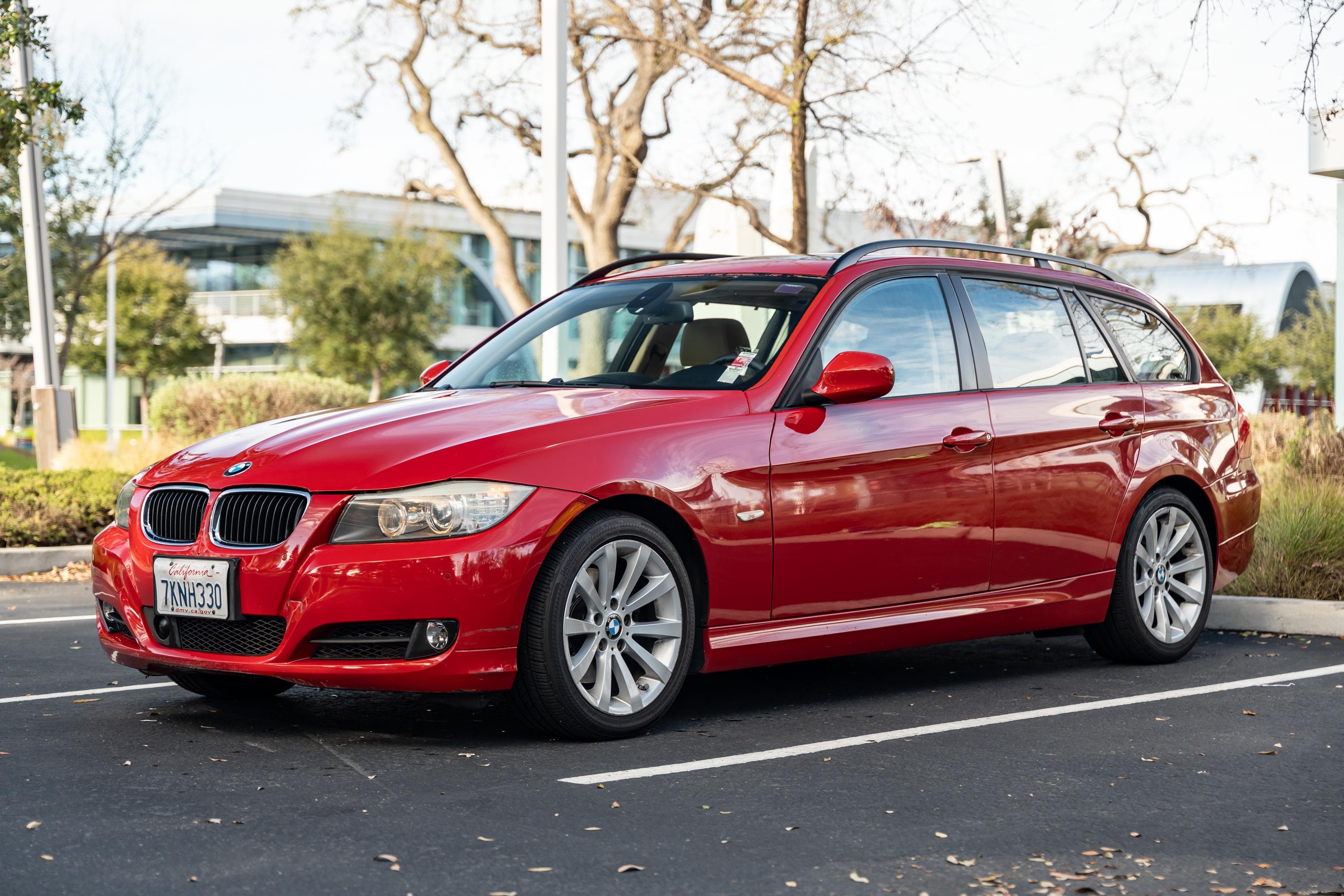2009 BMW 3 Series sold for $7,900