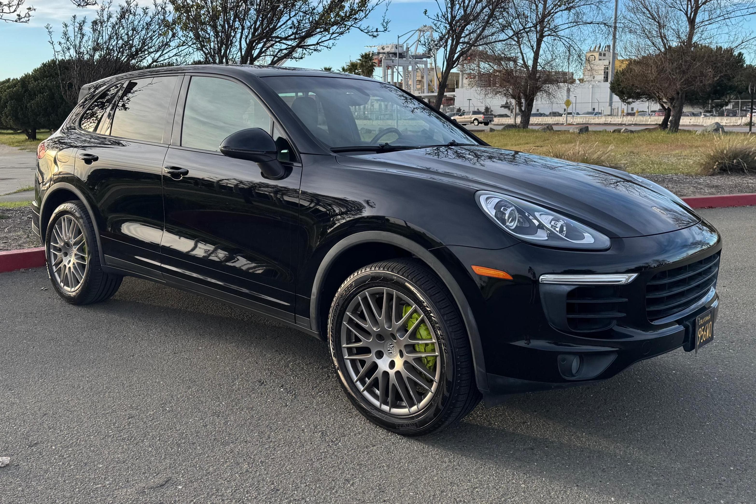 2016 Porsche Cayenne sold for $17,000