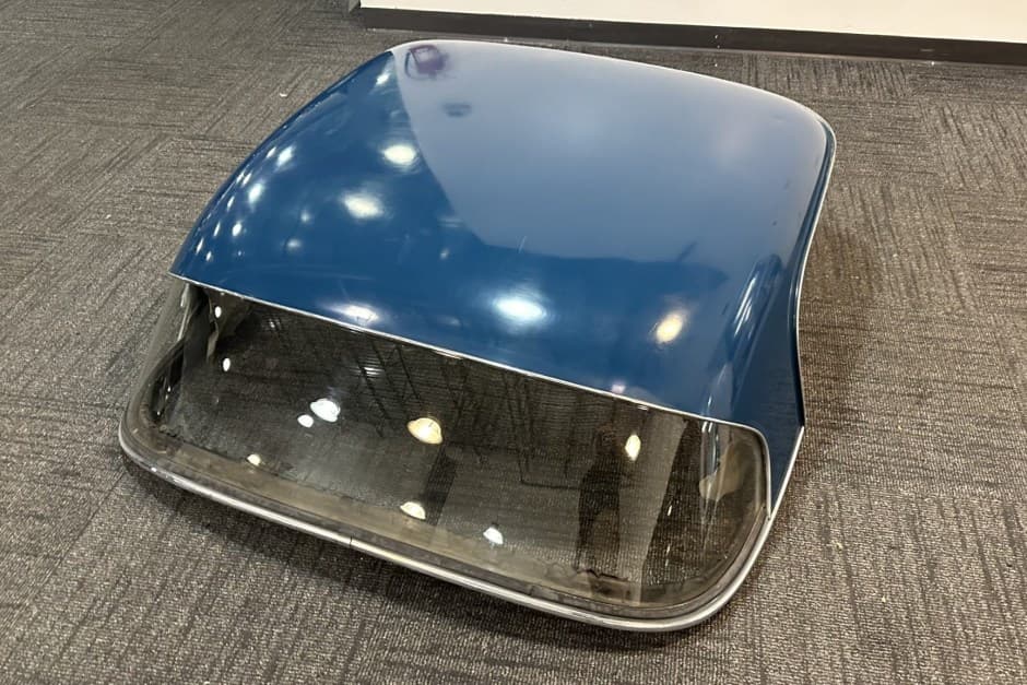 0 Mercedes-Benz 190SL sold for $3,777