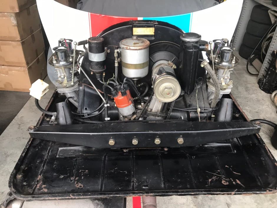 0 Porsche 912 sold for $8,000