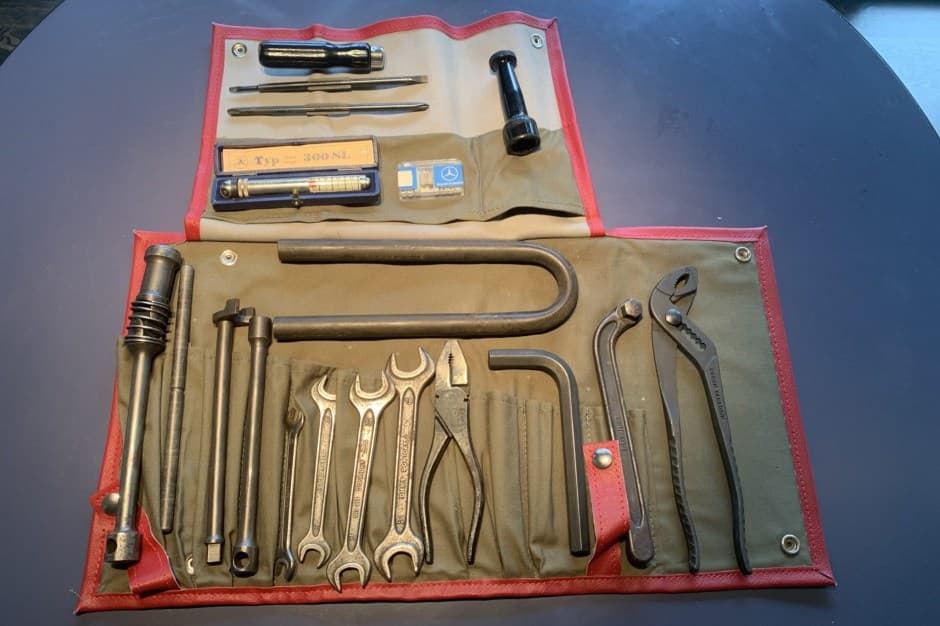 0 Mercedes-Benz 300SL Gullwing & Roadster sold for $12,500