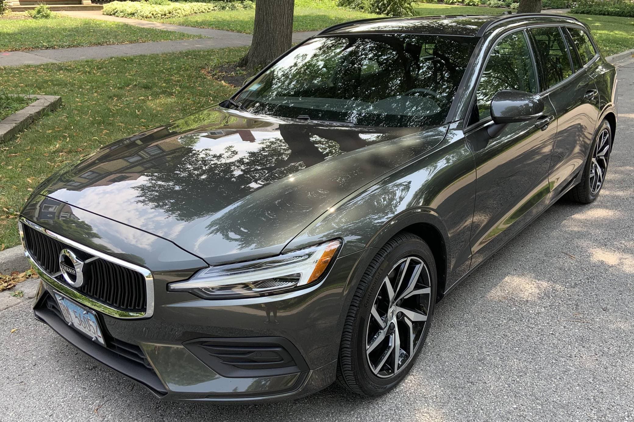 2019 Volvo V60 sold for $36,500