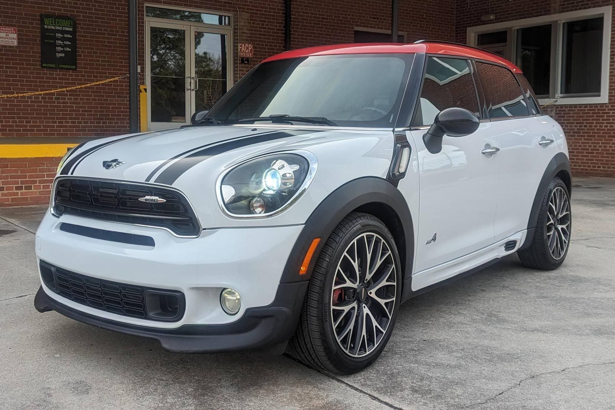 2016 MINI Cooper Countryman sold for $14,950