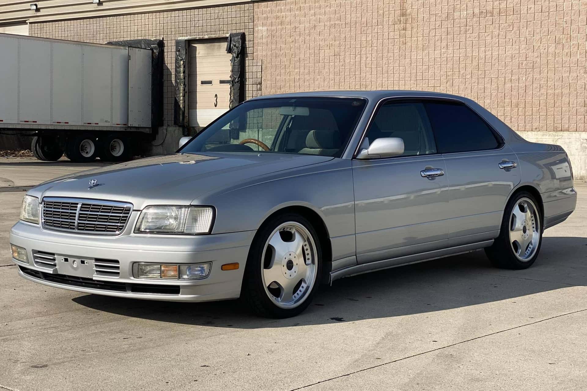 1997 Nissan Gloria sold for $6,850