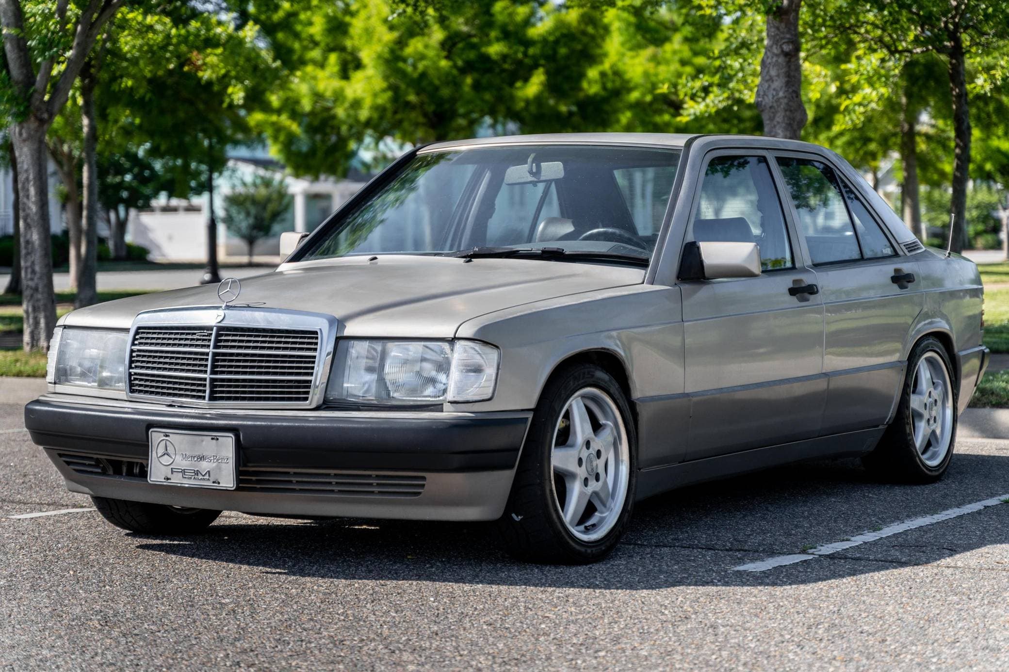1991 Mercedes-Benz C-Class sold for $8,675