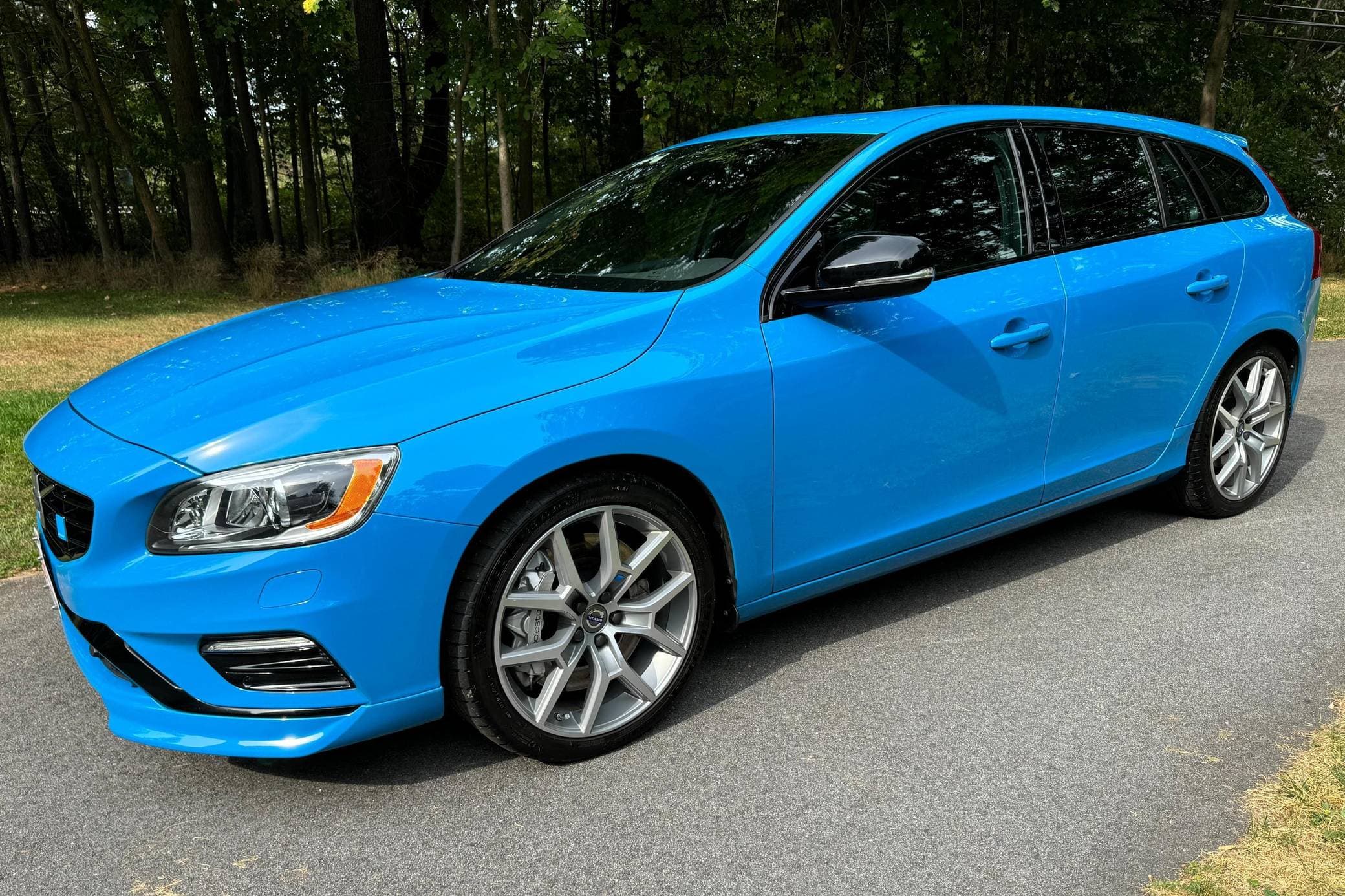 2017 Volvo V60 sold for $31,250