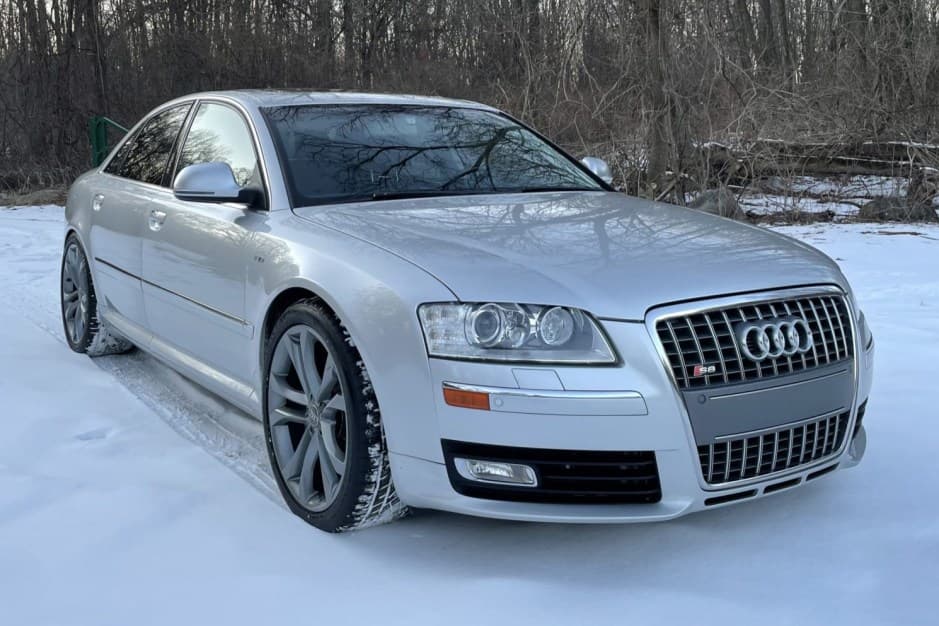 2008 Audi S8 sold for $11,250