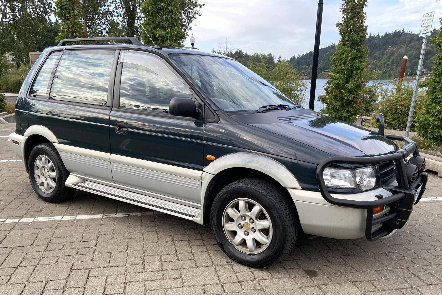 1994 Mitsubishi RVR sold for $6,777
