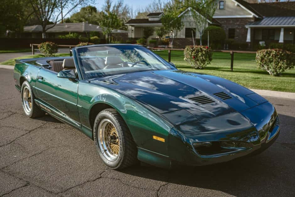 1992 Pontiac Firebird (1982-1992) sold for $16,250