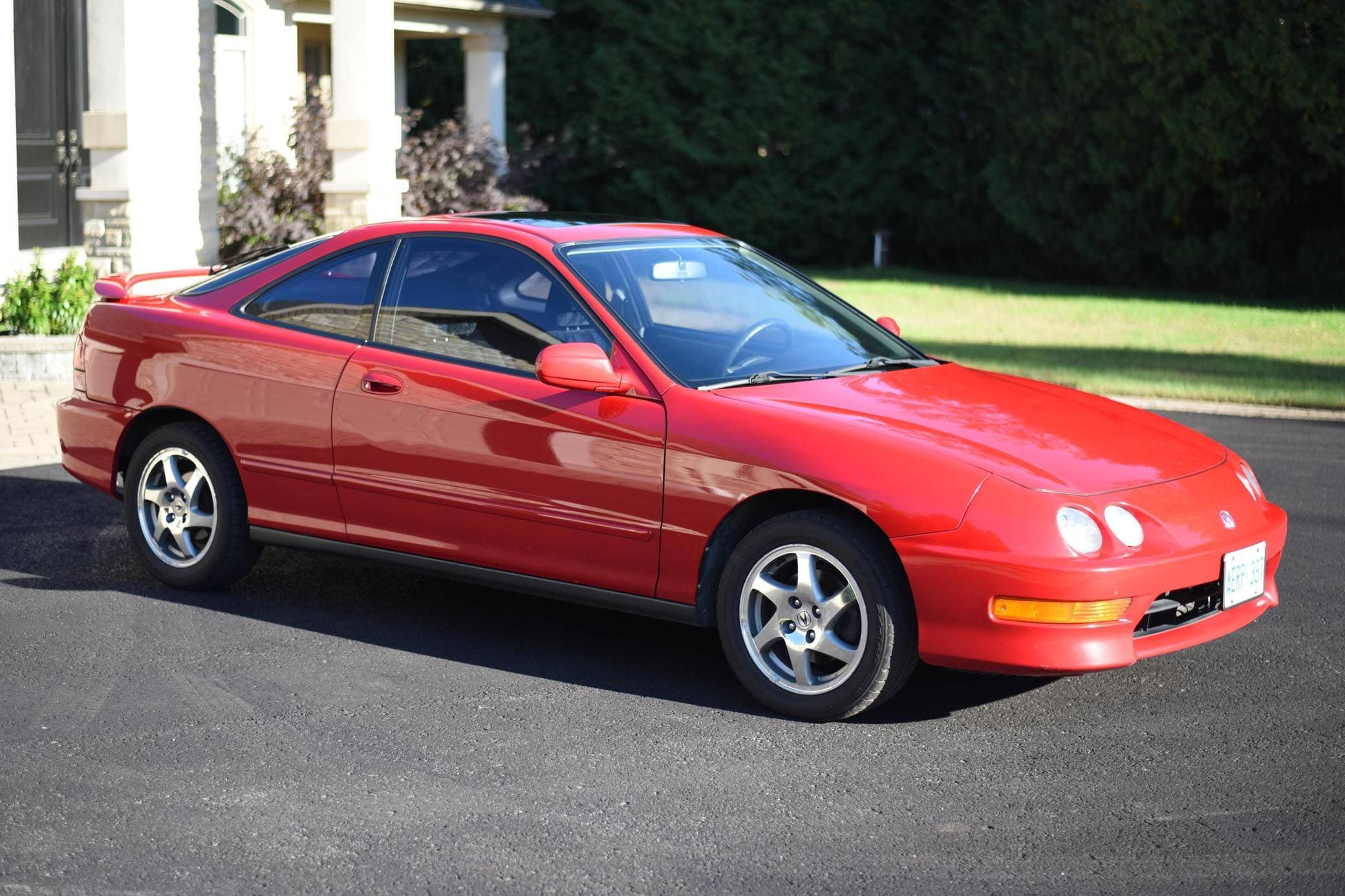 1999 Acura Integra sold for $17,500