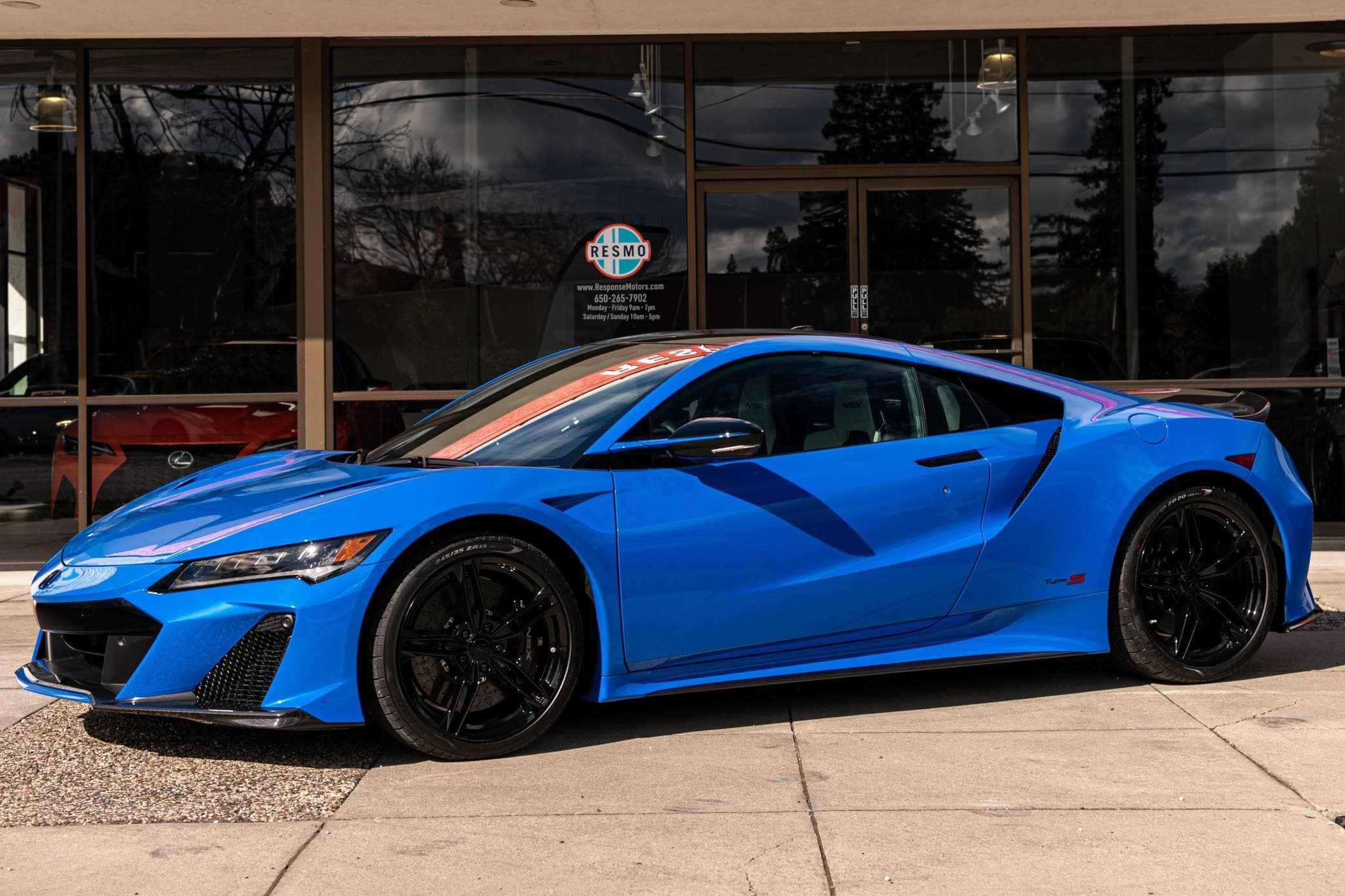 2022 Acura NSX sold for $211,500