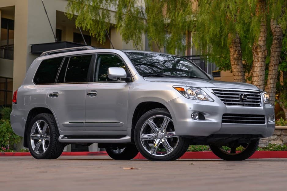 2010 Lexus LX570 sold for $43,750
