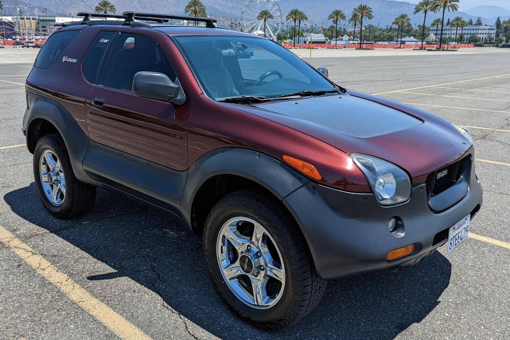 2000 Isuzu VehiCROSS sold for $11,200