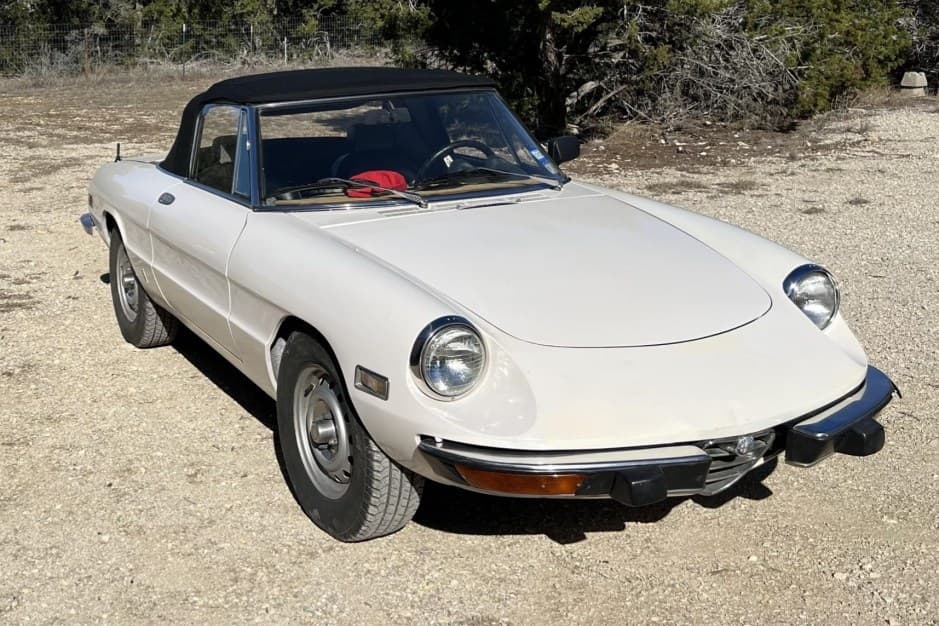 1973 Alfa Romeo 105/115 Spider Series 2 sold for $8,673