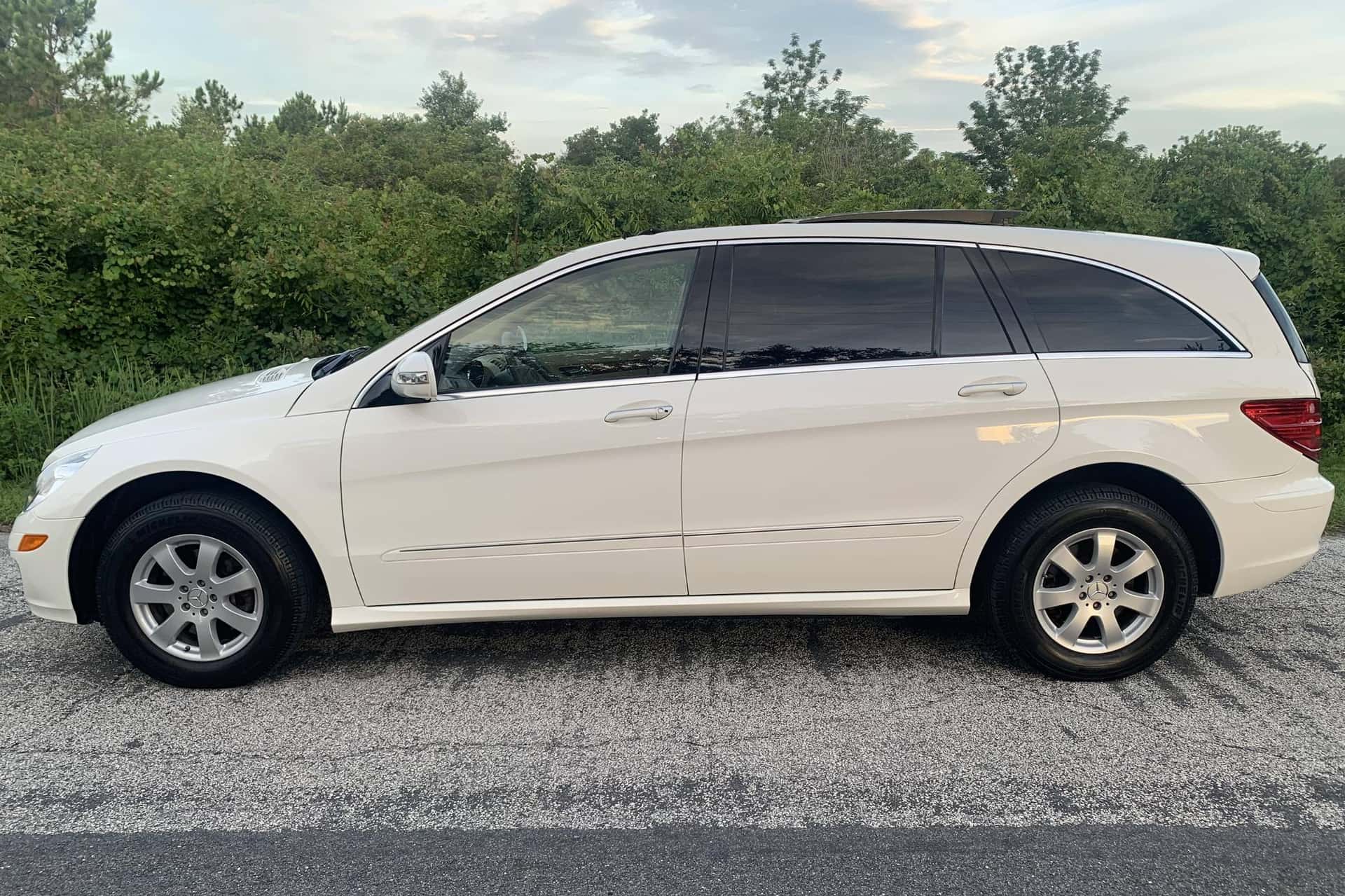 2007 Mercedes-Benz R-Class sold for $17,000
