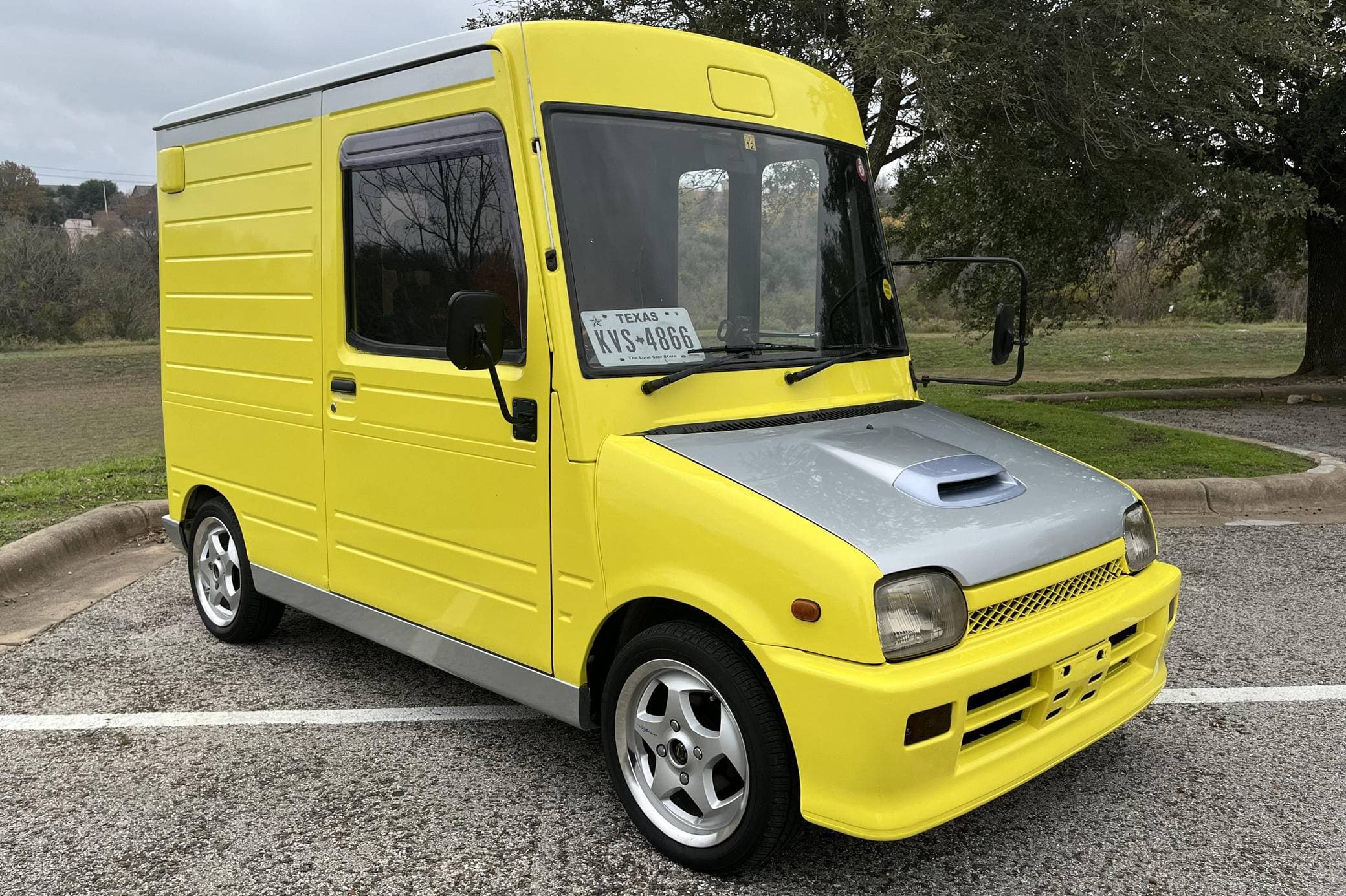 1991 Daihatsu Mira sold for $7,600