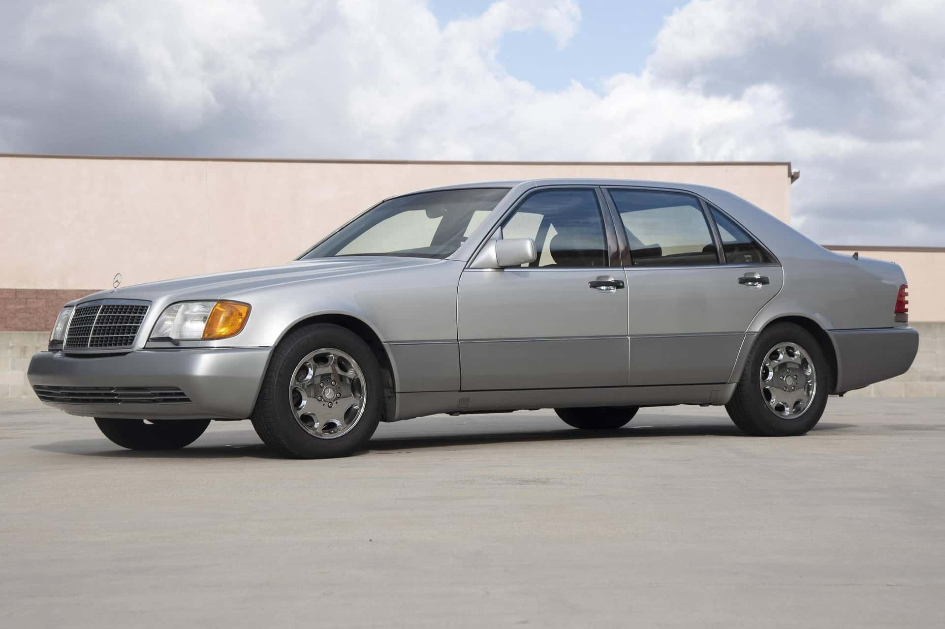 1993 Mercedes-Benz S-Class sold for $7,000