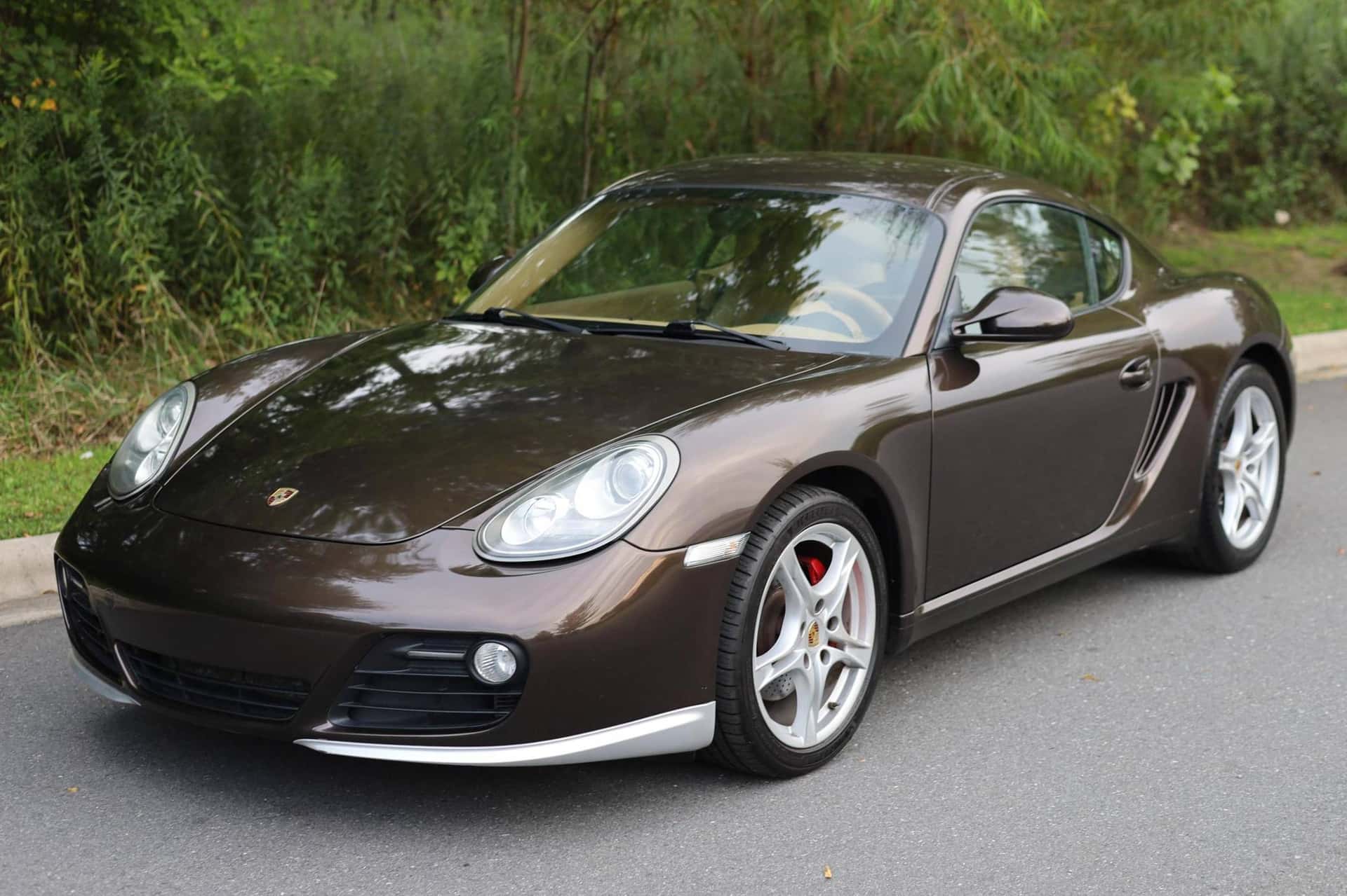 2009 Porsche 987 Cayman sold for $25,253