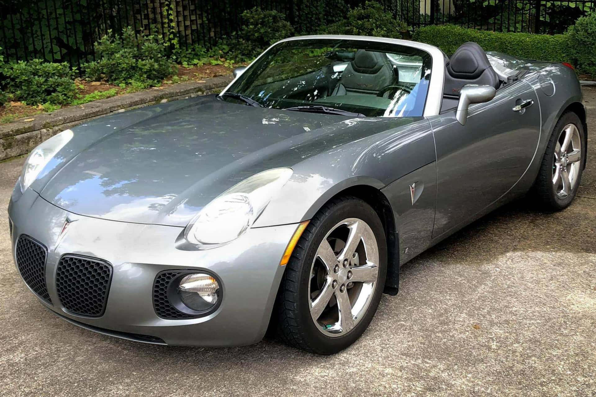 2007 Pontiac Solstice sold for $14,000
