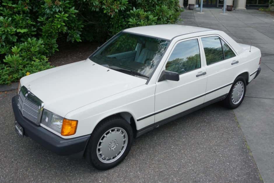 1985 Mercedes-Benz W201 190 sold for $4,000