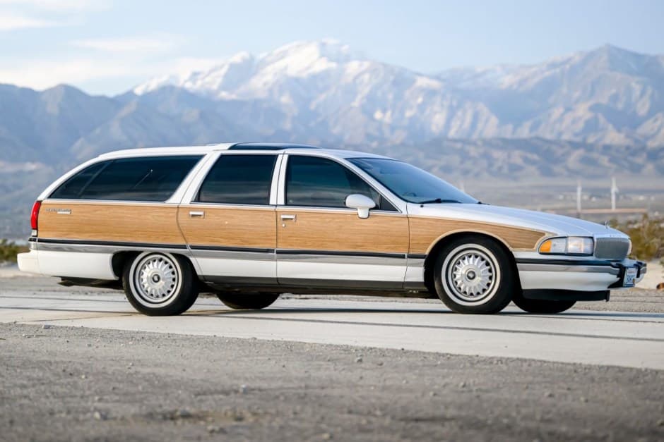 1992 Buick Roadmaster sold for $40,001