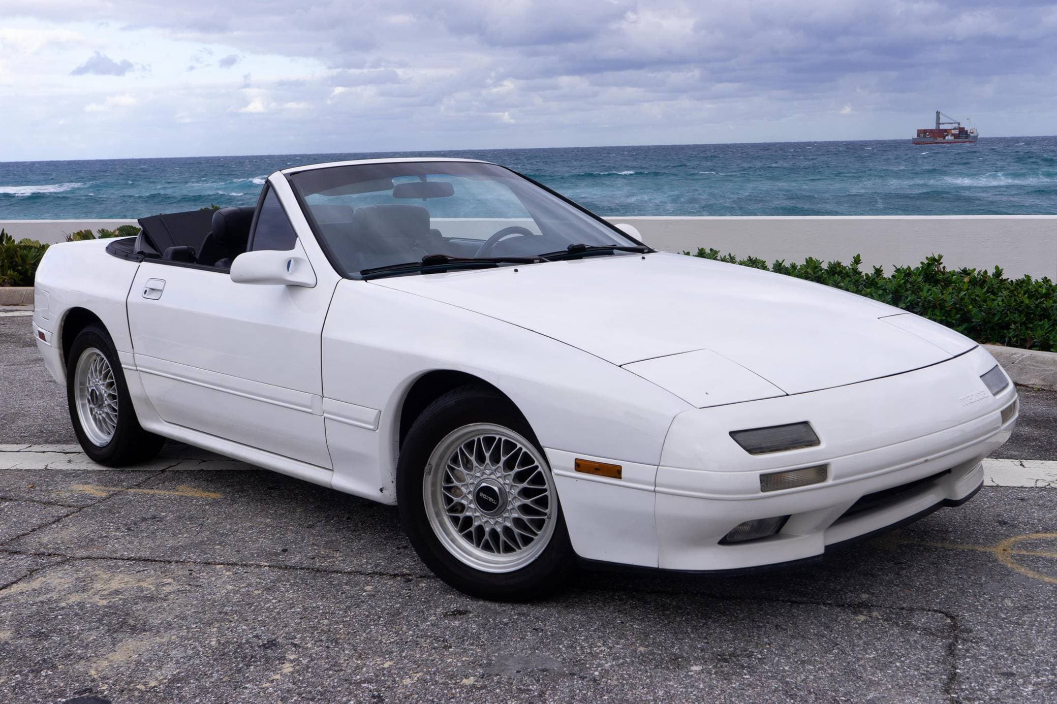 1991 Mazda FC RX-7 sold for $6,100